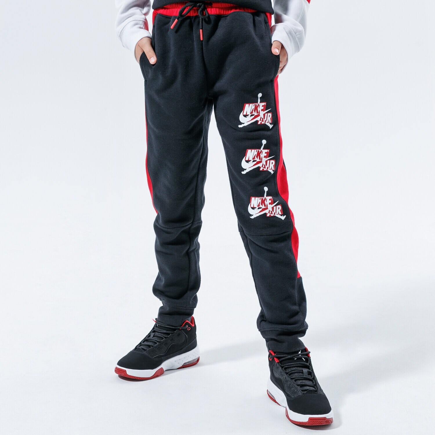 Pantaloni pentru copii JORDAN PANTALONI  JUMPMAN CLASSICS III FLEECE PANT 957529-023 Negru