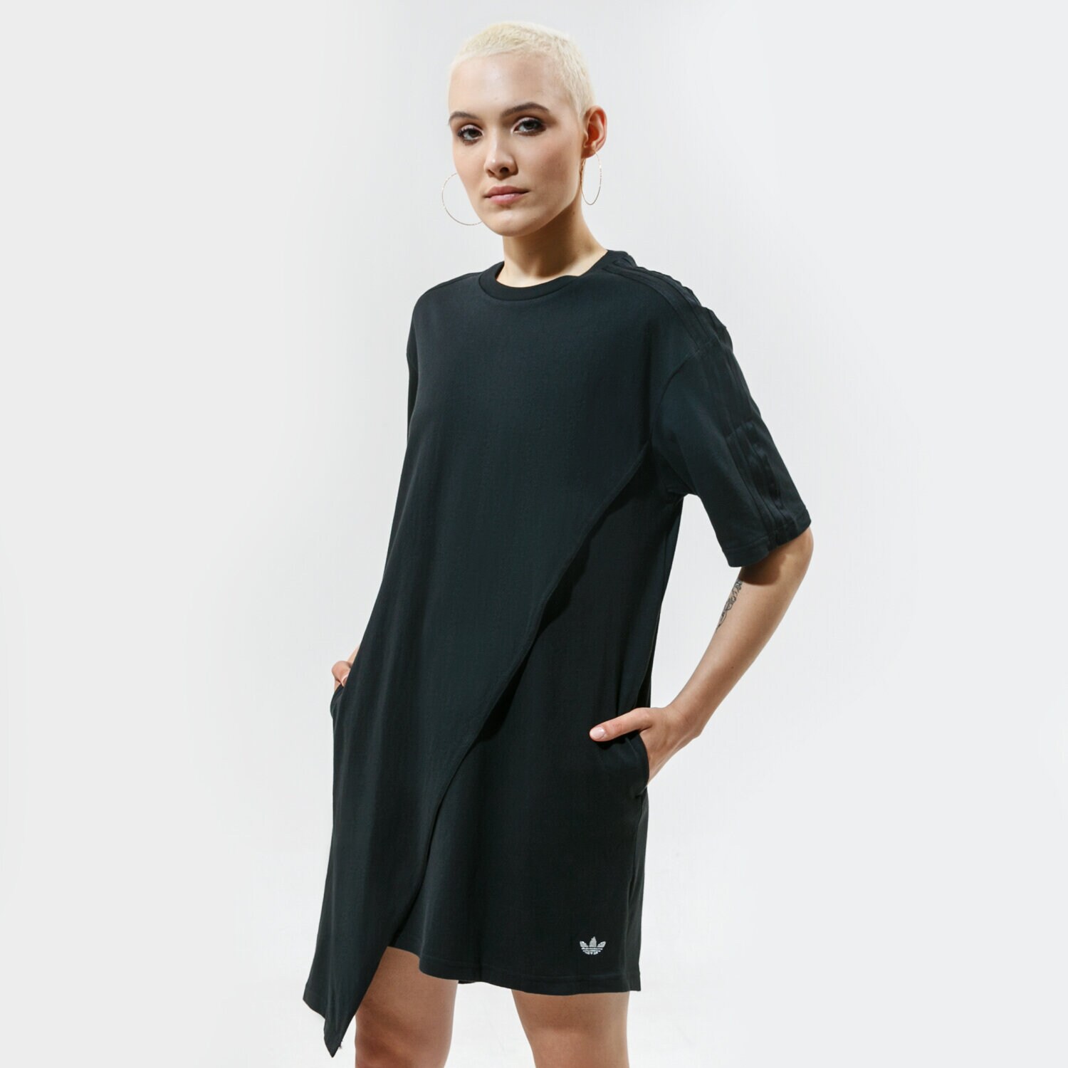 Femei rochii și fuste ADIDAS ROCHIE TEE TRENINGS GN3165 Negru