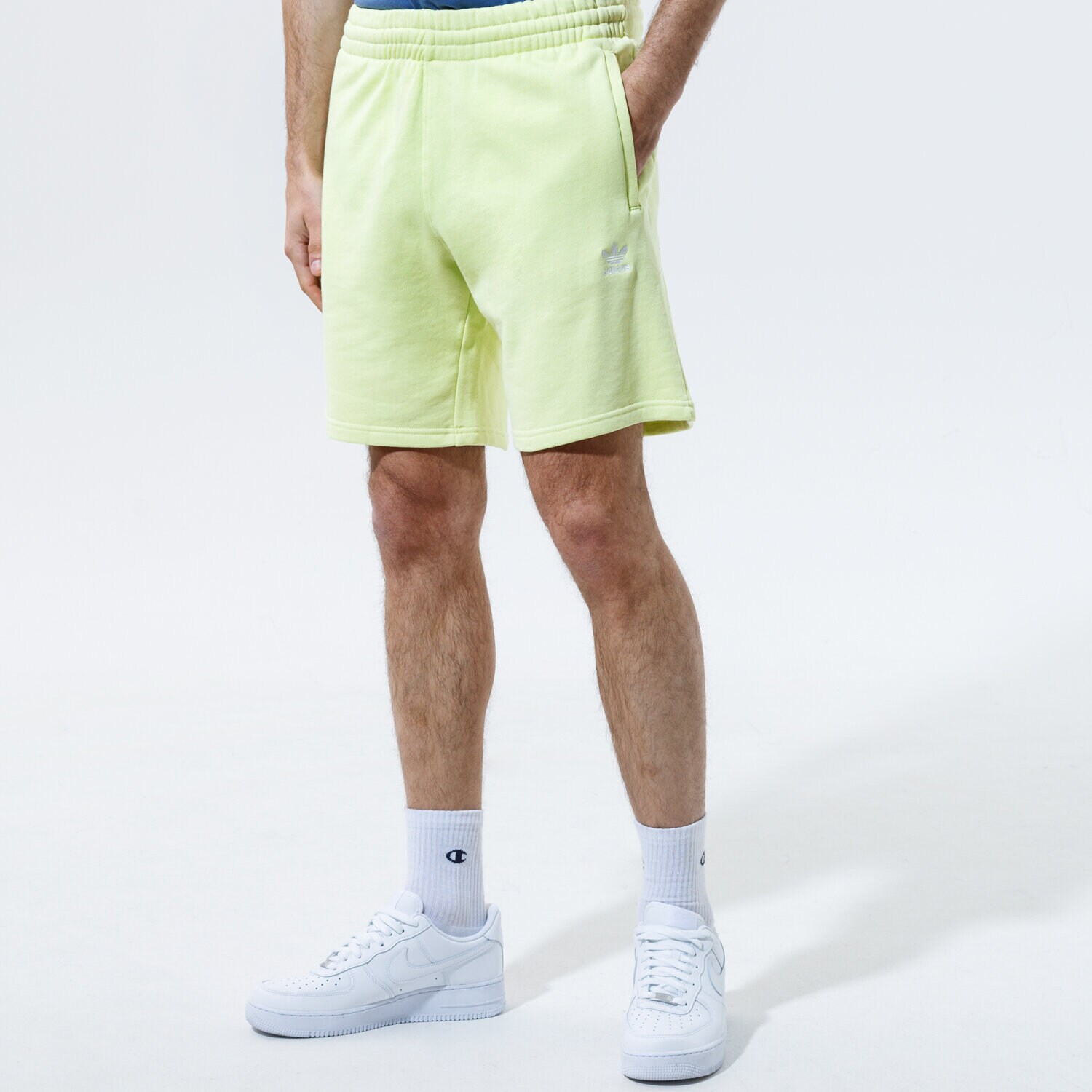 Femei pantaloni scurți ADIDAS PANTALONI SCURȚI ESSENTIAL SHORT H39972 Verde