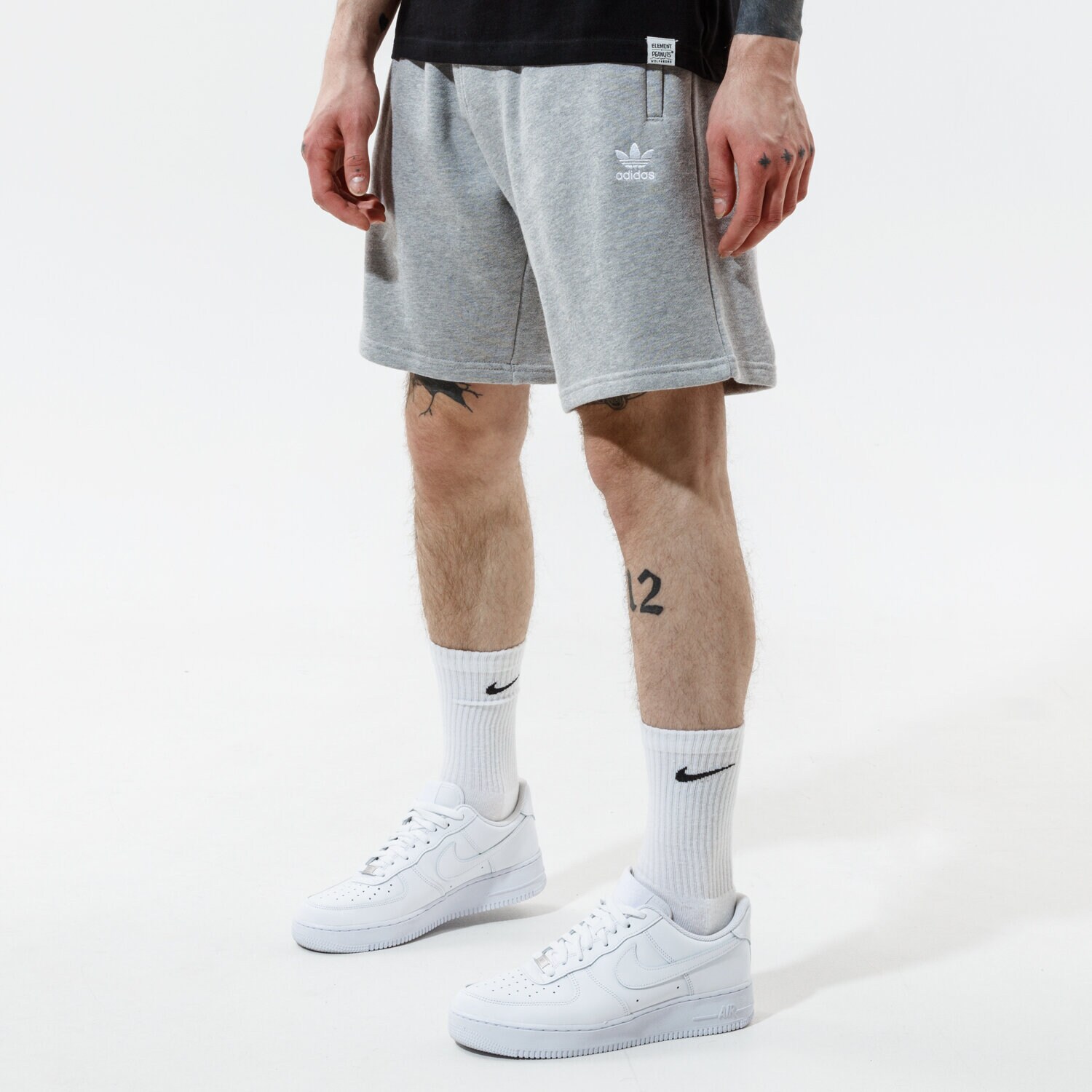 Femei pantaloni scurți ADIDAS PANTALONI SCURȚI ESSENTIAL SHORT GD2555 Gri