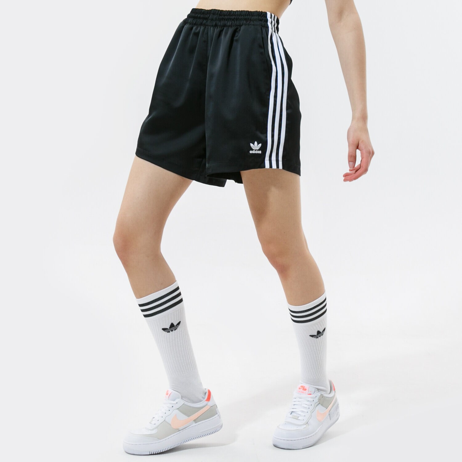 Femei pantaloni scurți ADIDAS PANTALONI SCURȚI SATIN SHORTS GN2774 Negru