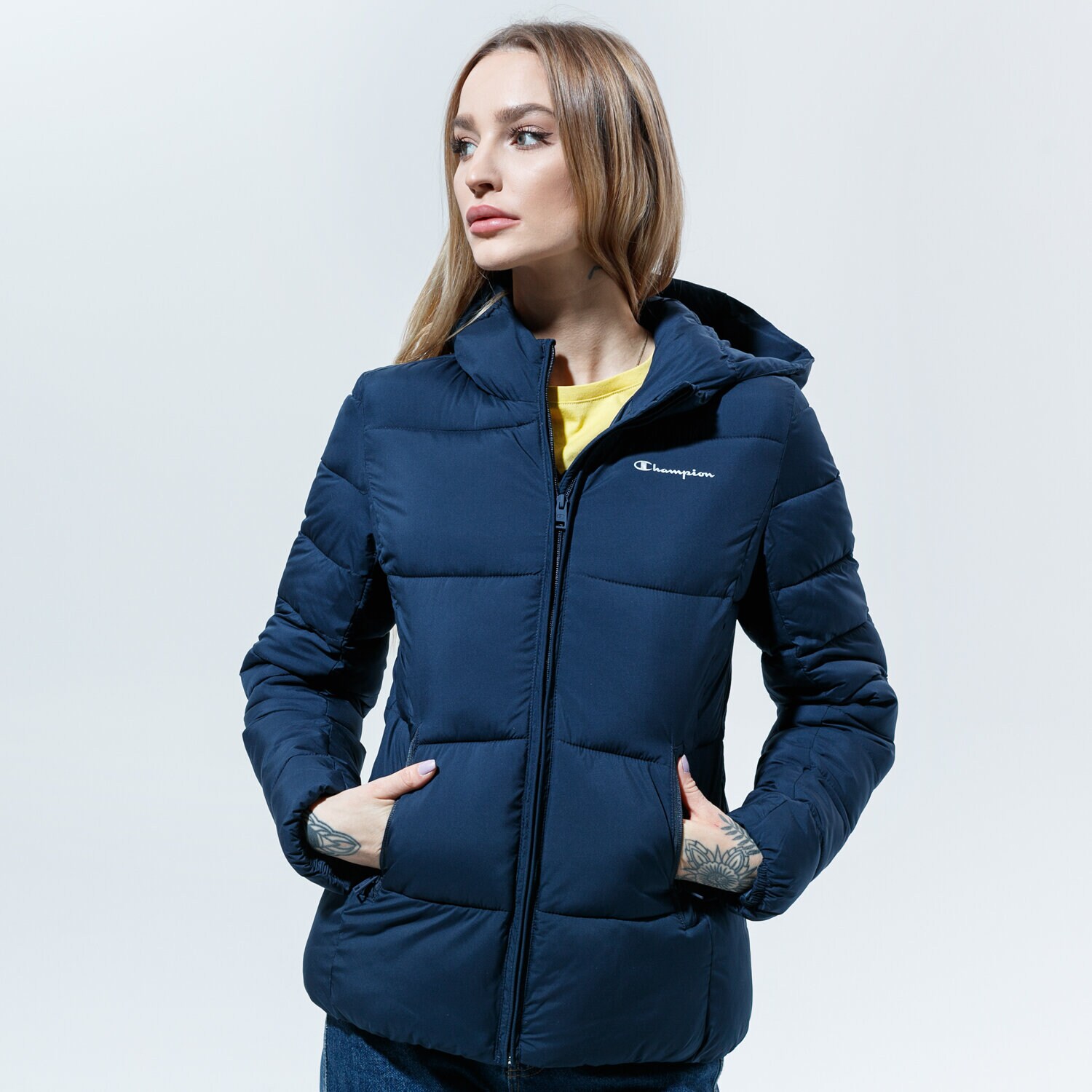 Femei geacă de iarnă CHAMPION JACHETĂ HOODED POLYFILLED JACKET REGULAR 113424BS501 Bleumarin