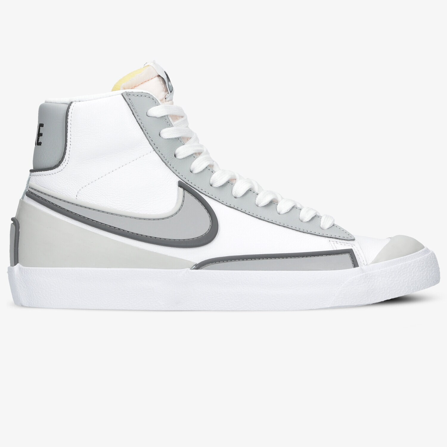 Barbați pantofi sport NIKE BLAZER MID '77 INFINITE DA7233-103 Alb