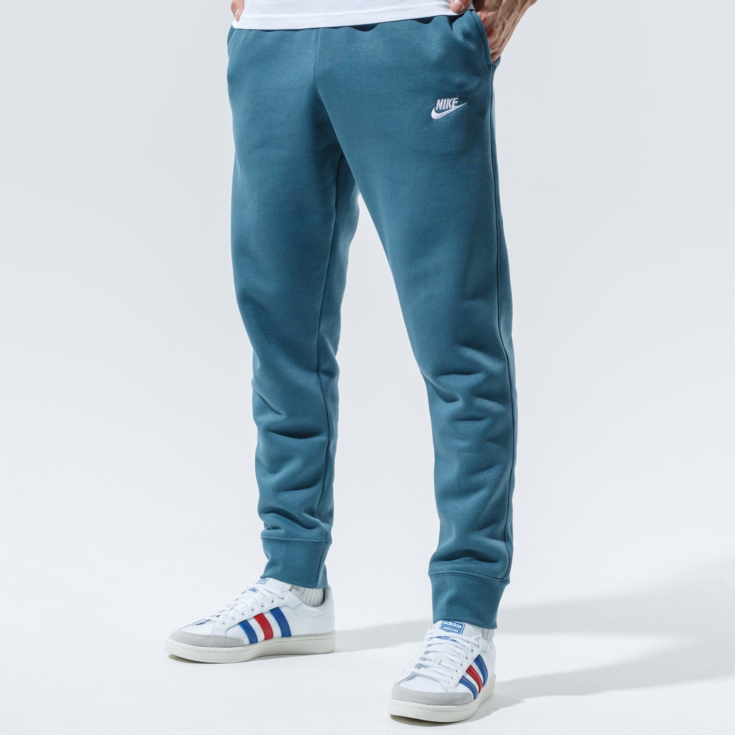 Bărbați pantaloni NIKE PANTALONI  SPORTSWEAR CLUB FLEECE BV2671-058 Albastru