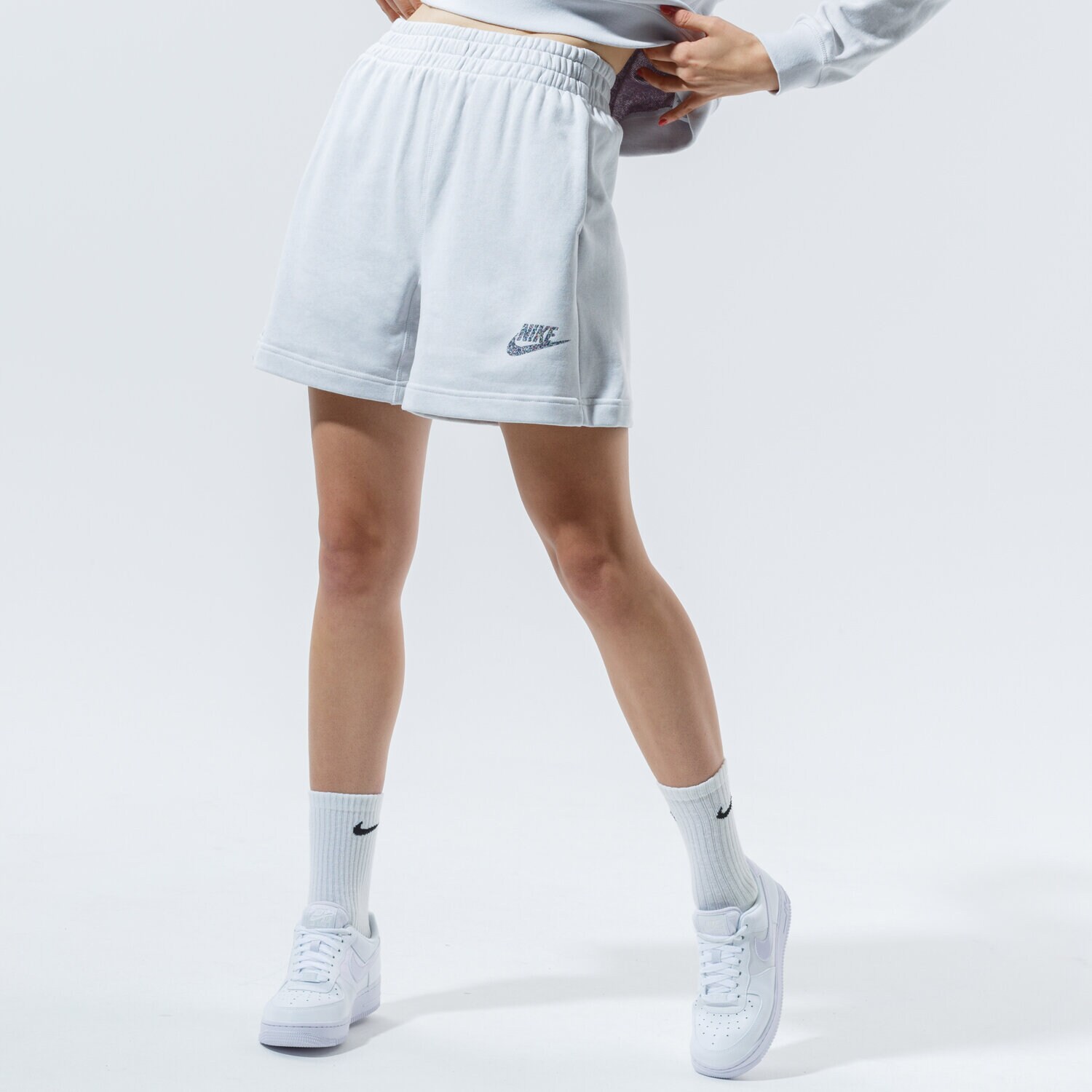 Femei pantaloni scurți NIKE PANTALONI SCURȚI W NSW SHORT FT M2Z CU6405-094 Gri