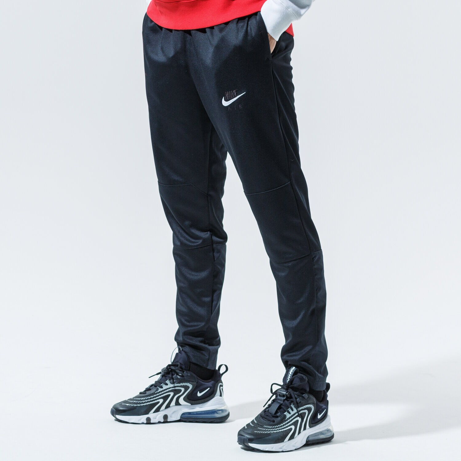 Bărbați pantaloni NIKE PANTALONI  M NSW AIR PANT PK CU4128-010 Negru