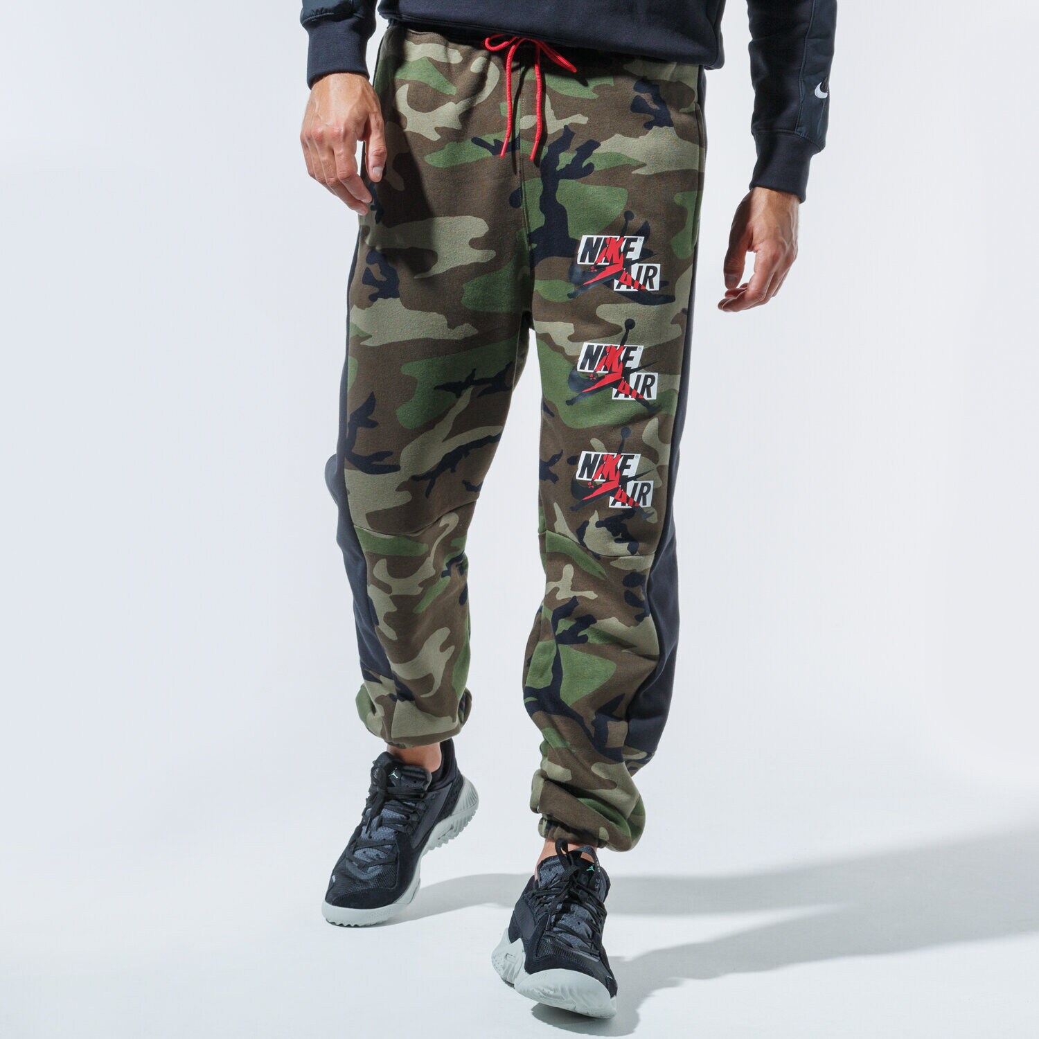 Bărbați pantaloni JORDAN PANTALONI  JUMPMAN CLASSICS CU2062-222 Mulicolor