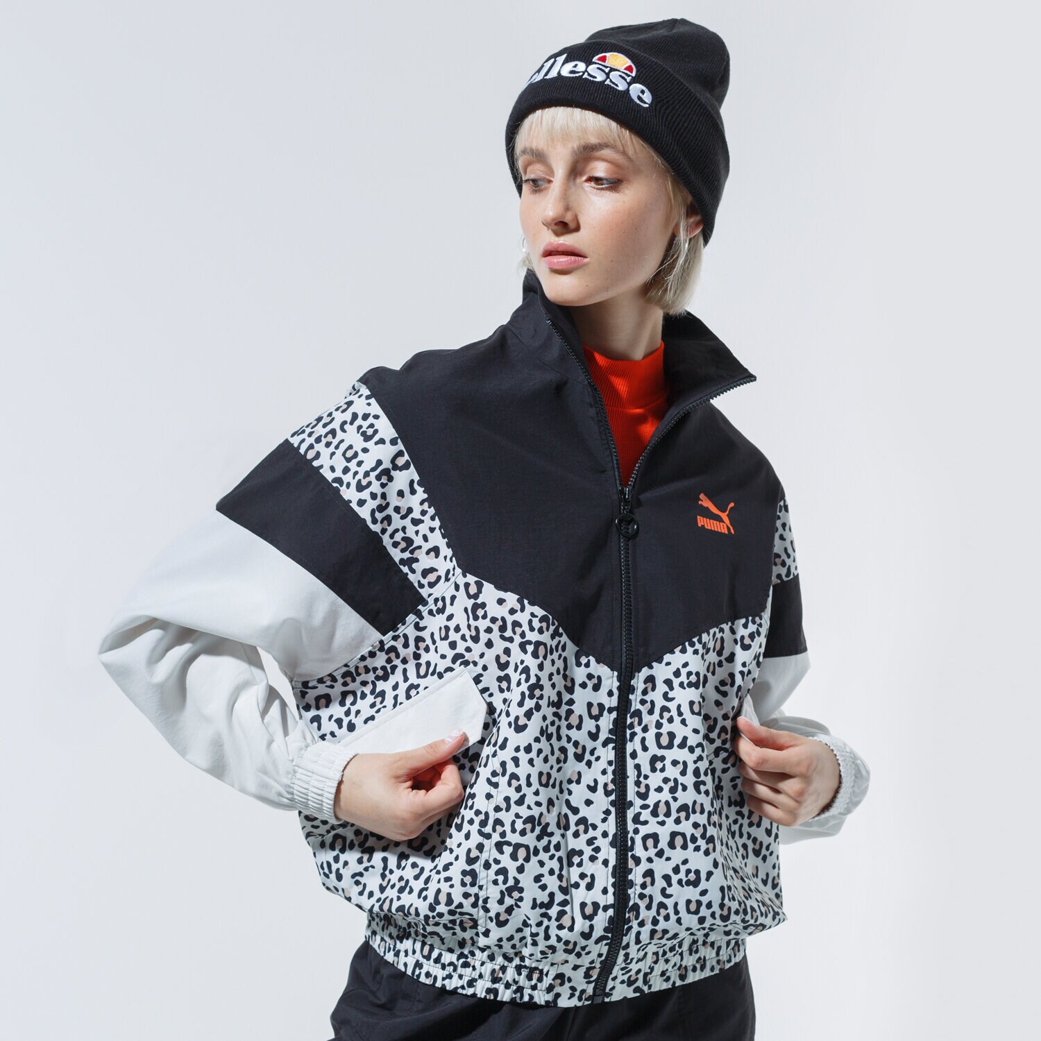 Femei geacă de iarnă PUMA JACHETĂ TFS TRACK JACKET AOP WOVEN 59895701 Mulicolor