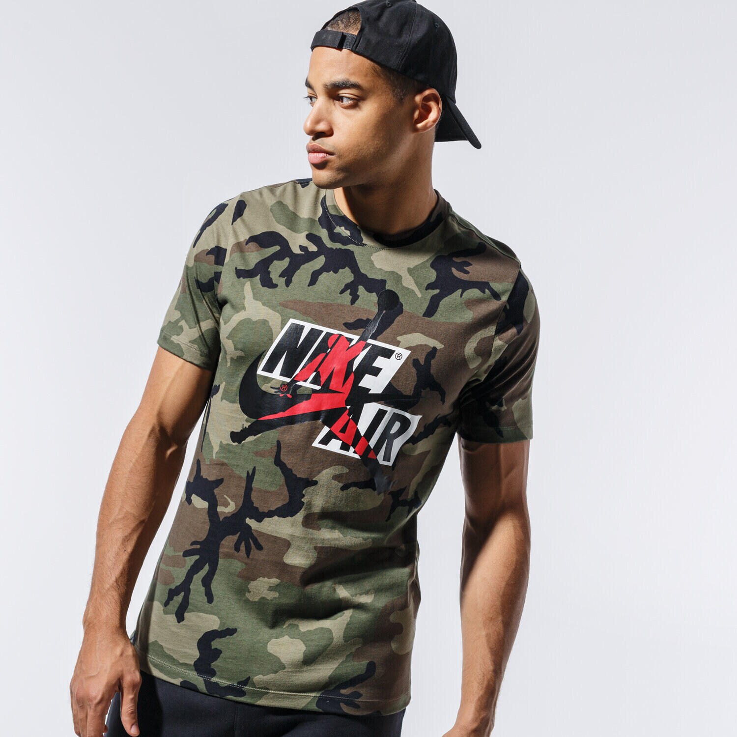 Bărbați tricou JORDAN TRICOU M J JM CLSCS CAMO AOP SS CREW CU2072-222 Mulicolor