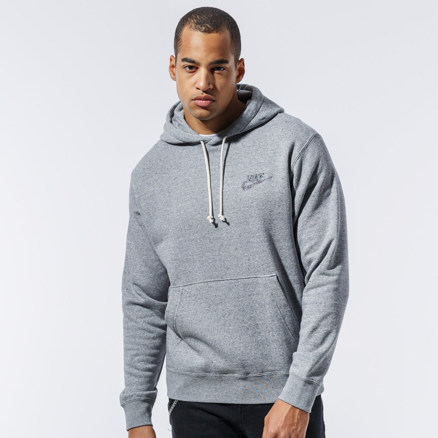 Bărbați bluză NIKE BLUZĂ CU GLUGĂ SPORTSWEAR CU4383-902 Gri