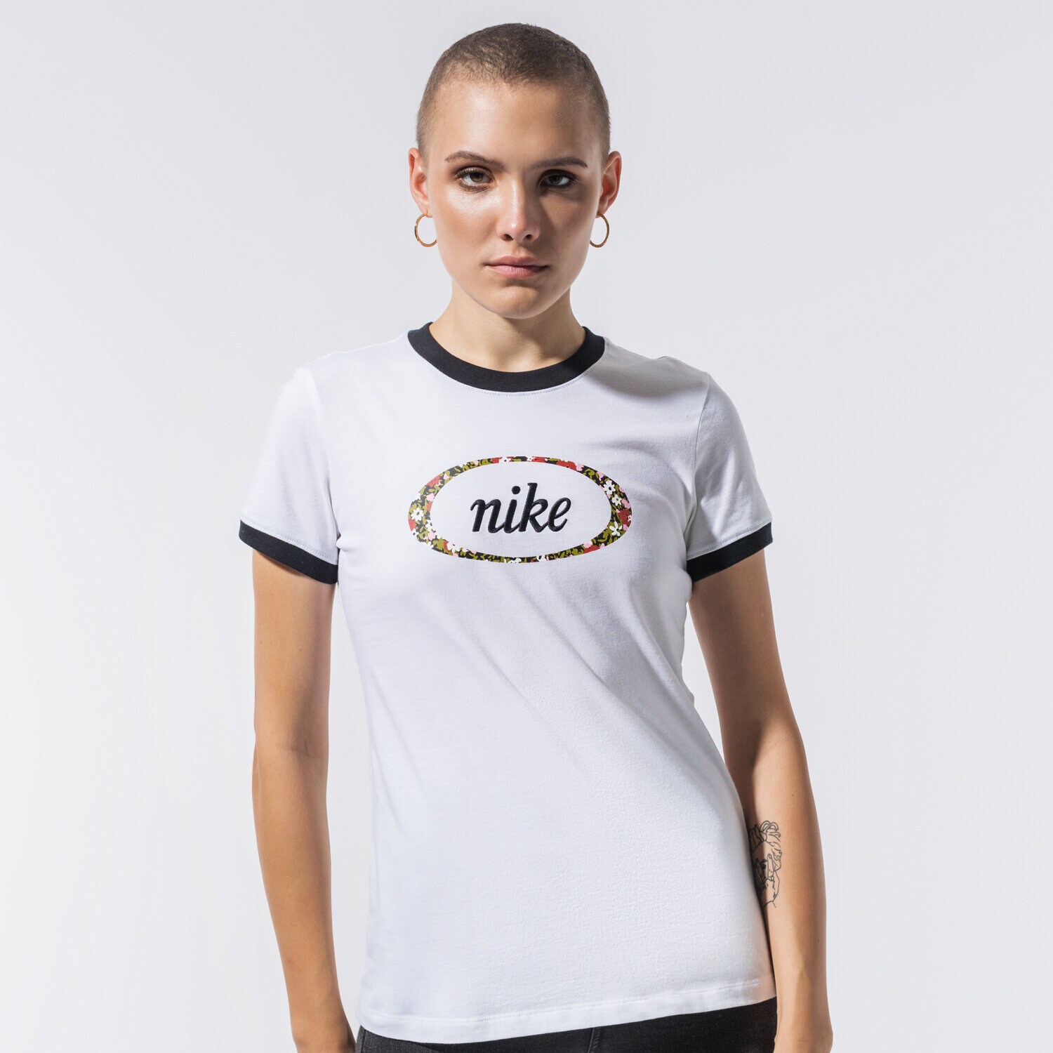 Femei tricou NIKE TRICOU W NSW TEE FEMME RINGER CV3763-100 Alb