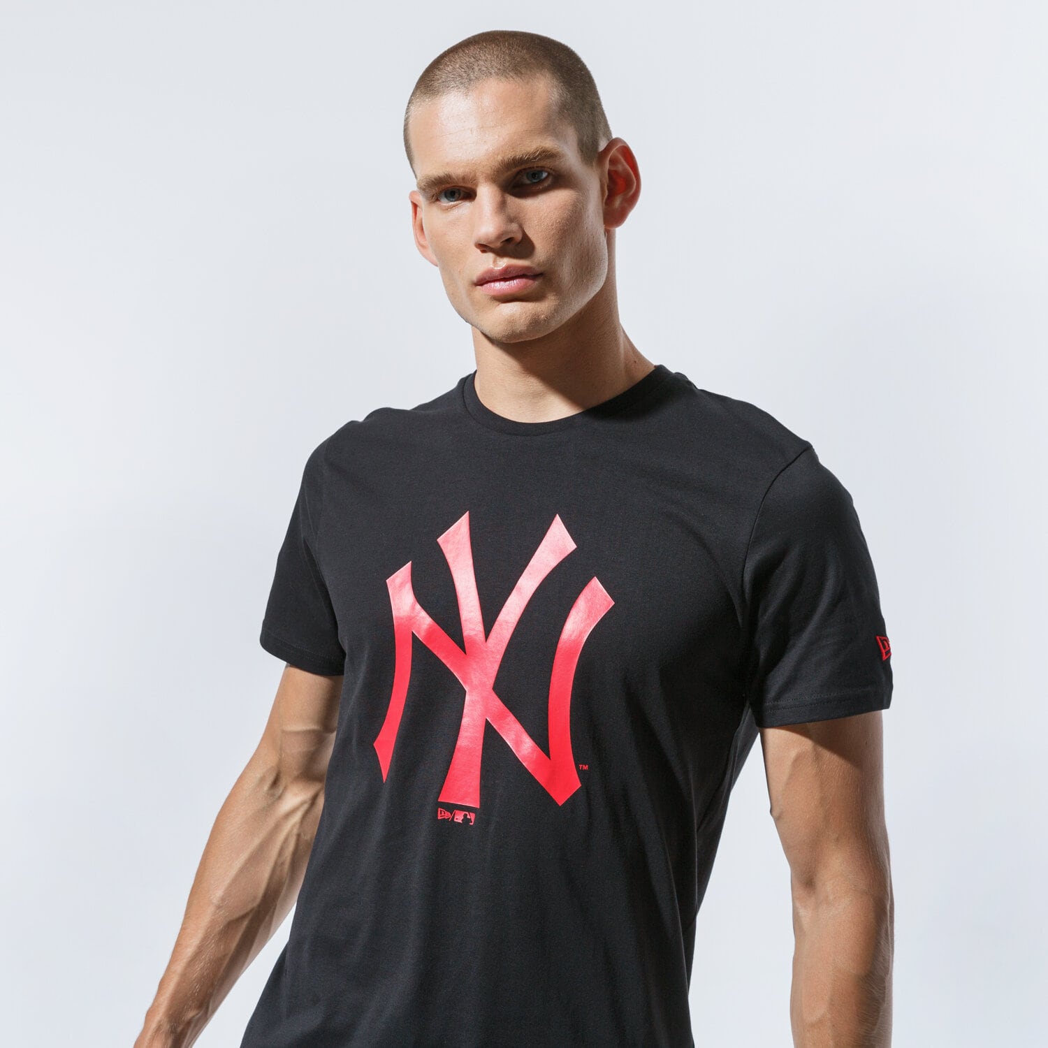 Bărbați tricou NEW ERA TRICOU MLB SEASONAL TEAM LOGO TEE NEYYAN BLKCYR 12485708 Negru