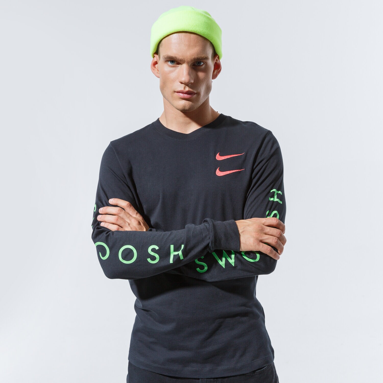 Bărbați tricou NIKE TRICOU M NSW LS TEE SWOOSH PK CU7630-011 Negru