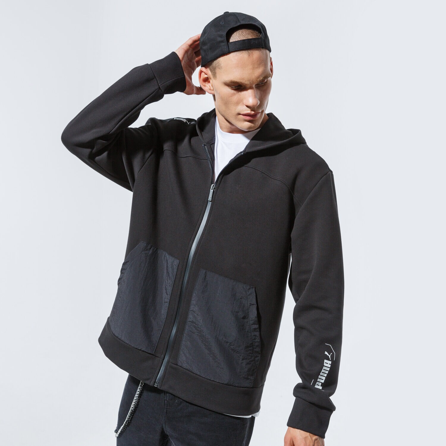 Bărbați bluză PUMA BLUZĂ CU GLUGĂ NU-TILITY FZ HOODIE 58344301 Negru
