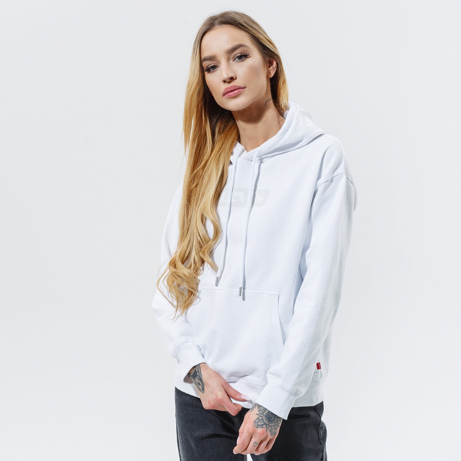 Femei bluză LEVI'S BLUZĂ CU GLUGĂ AMA GRAPHIC STNDRD HOOD 87479-0000 Alb