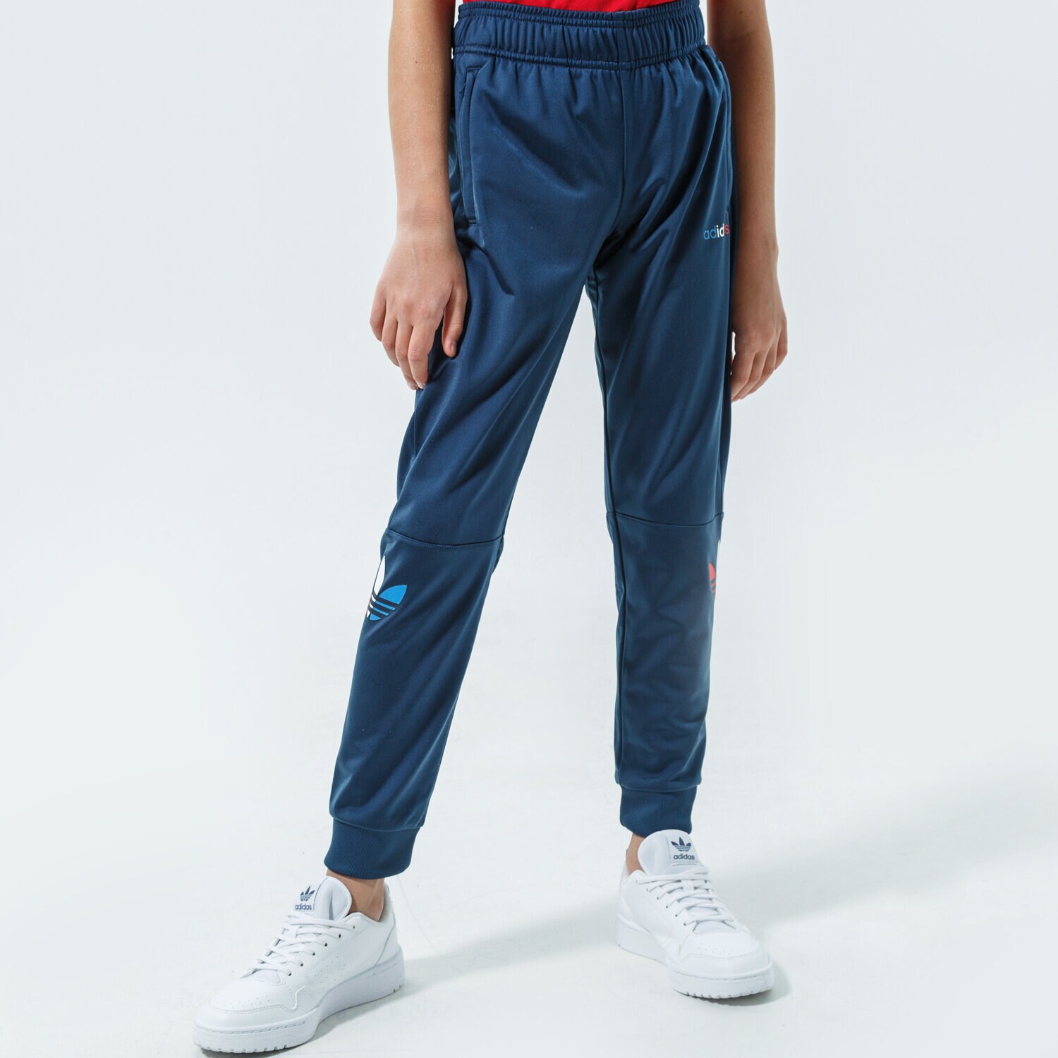 Pantaloni pentru copii ADIDAS PANTALONI TRACKPANT MM GN7444 Albastru
