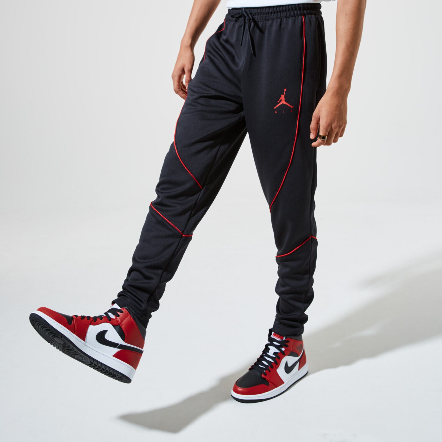 Bărbați pantaloni JORDAN PANTALONI  M J JUMPMAN AIR SUIT PANT CK6861-010 Negru