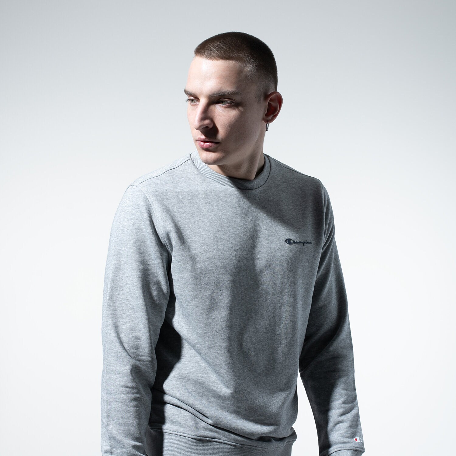 Bărbați bluză CHAMPION BLUZĂ BASIC CREWNECK 215493EM006 Gri