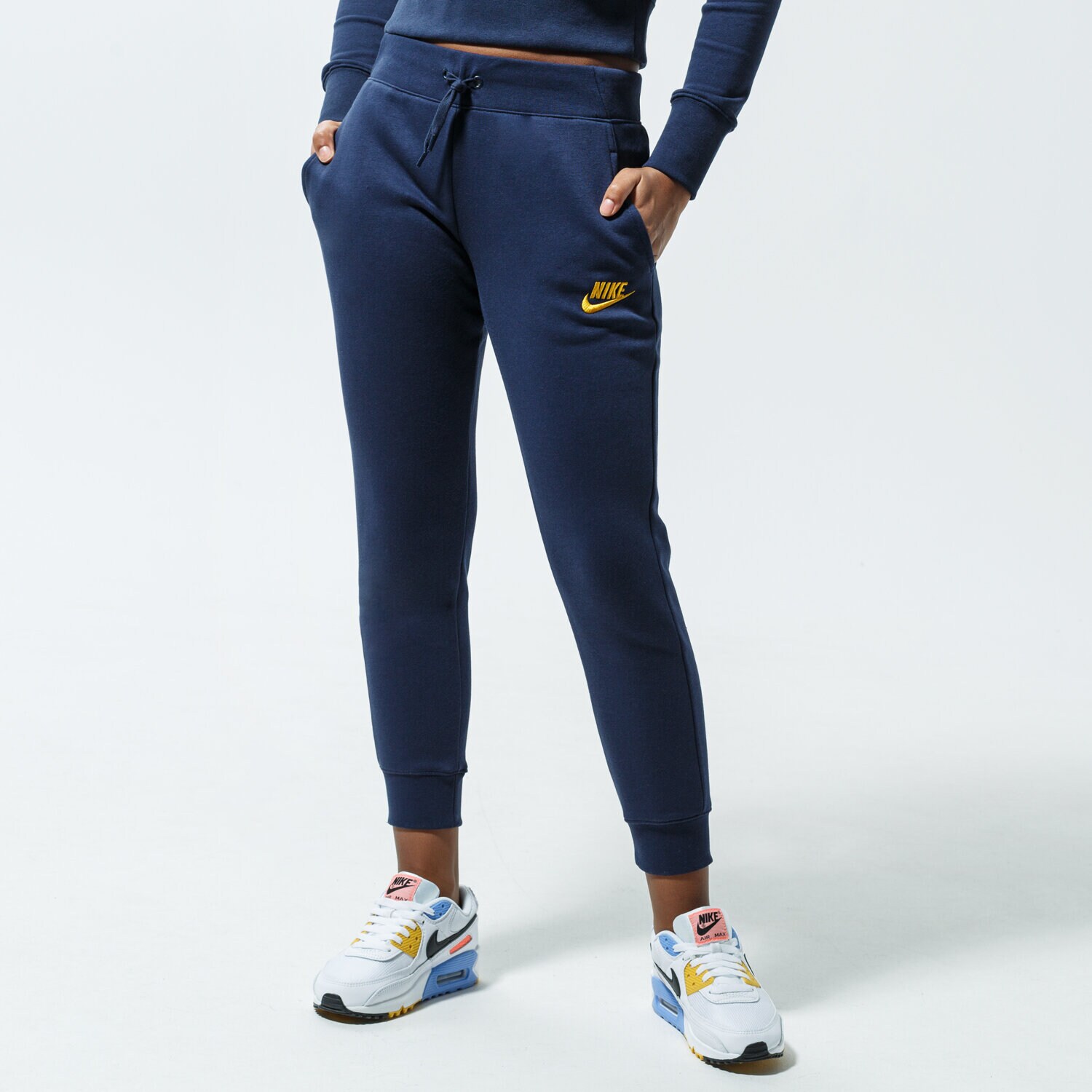 Pantaloni pentru copii NIKE PANTALONI  SPORTSWEAR BV2720-451 Bleumarin