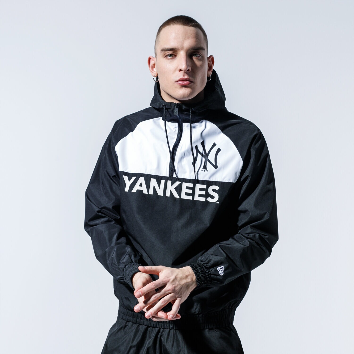 Bărbați jachetă NEW ERA JACHETĂ MLB WINBREAKER NYY NEW YORK YANKEES BLK 12195418 Negru