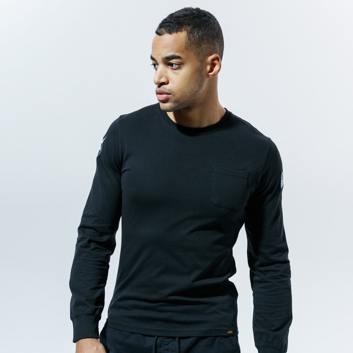 Bărbați tricou ALPHA INDUSTRIES TRICOU NASA LS 17653203 Negru