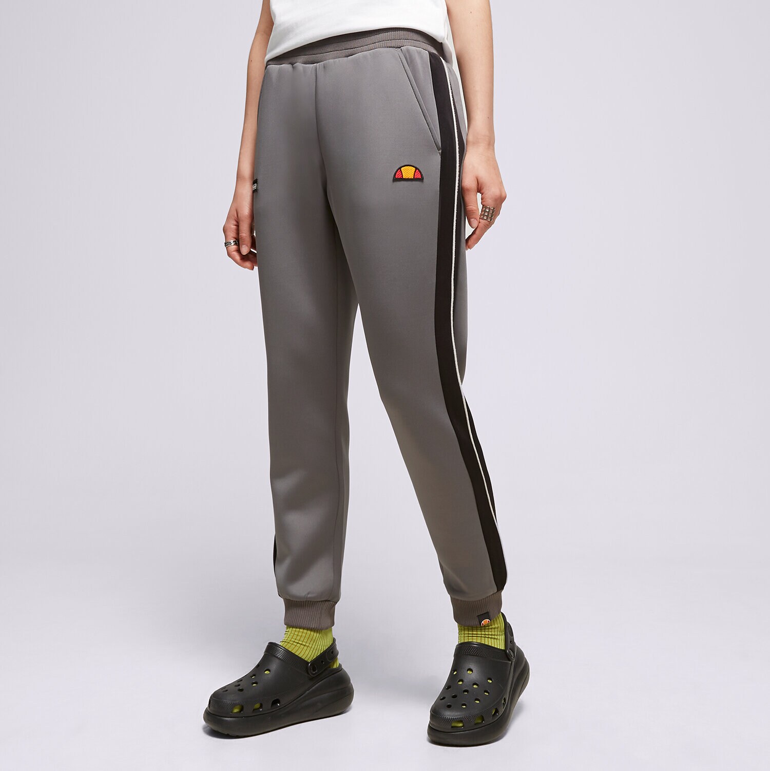 Femei pantaloni ELLESSE ZBR PANTALONI  PANTALONI  D ELWWPANTS Mulicolor