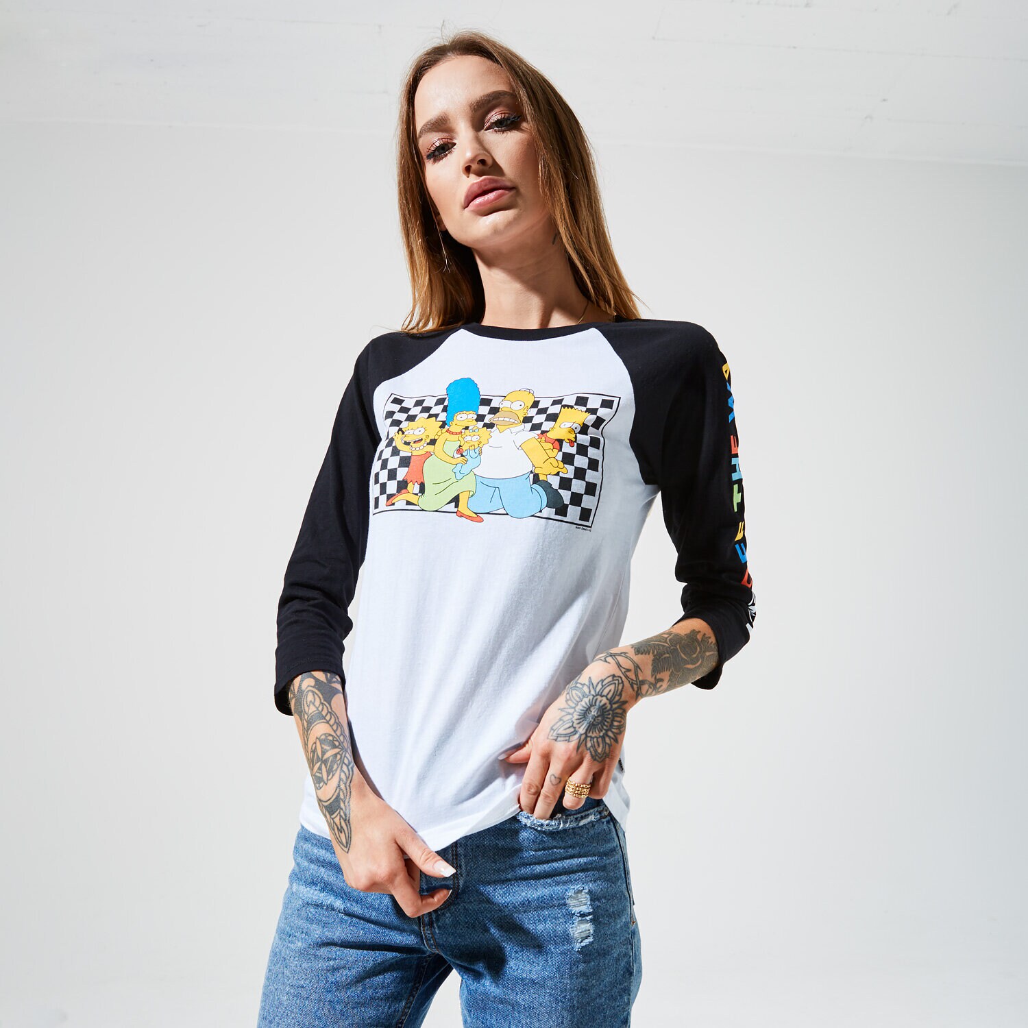 Femei tricou VANS TRICOU VANS X THE SIMPSONS FAMILY RAGLAN VN0A4V47ZZZ Alb