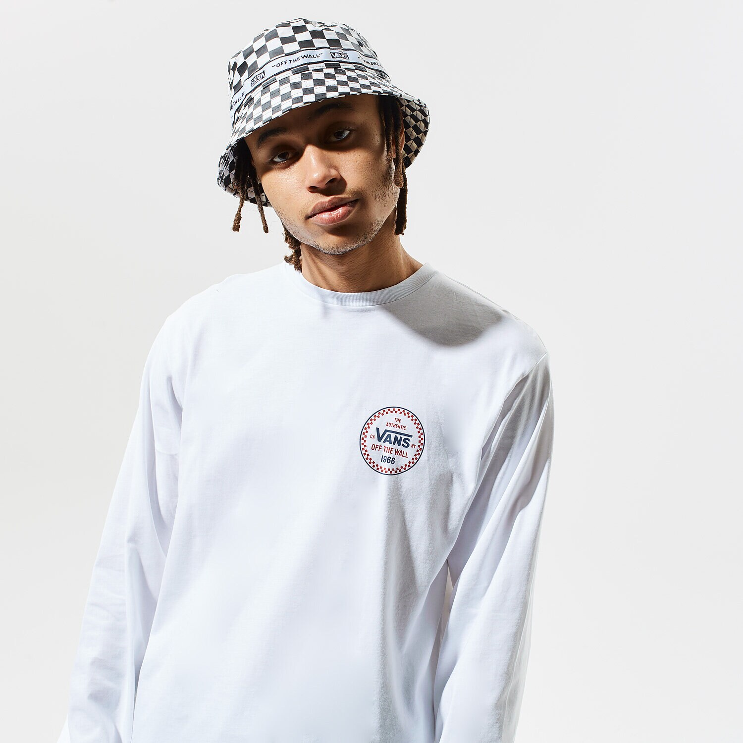 Bărbați tricou VANS TRICOU CHECKER 66 LS VN0A4TVEWHT1 Alb