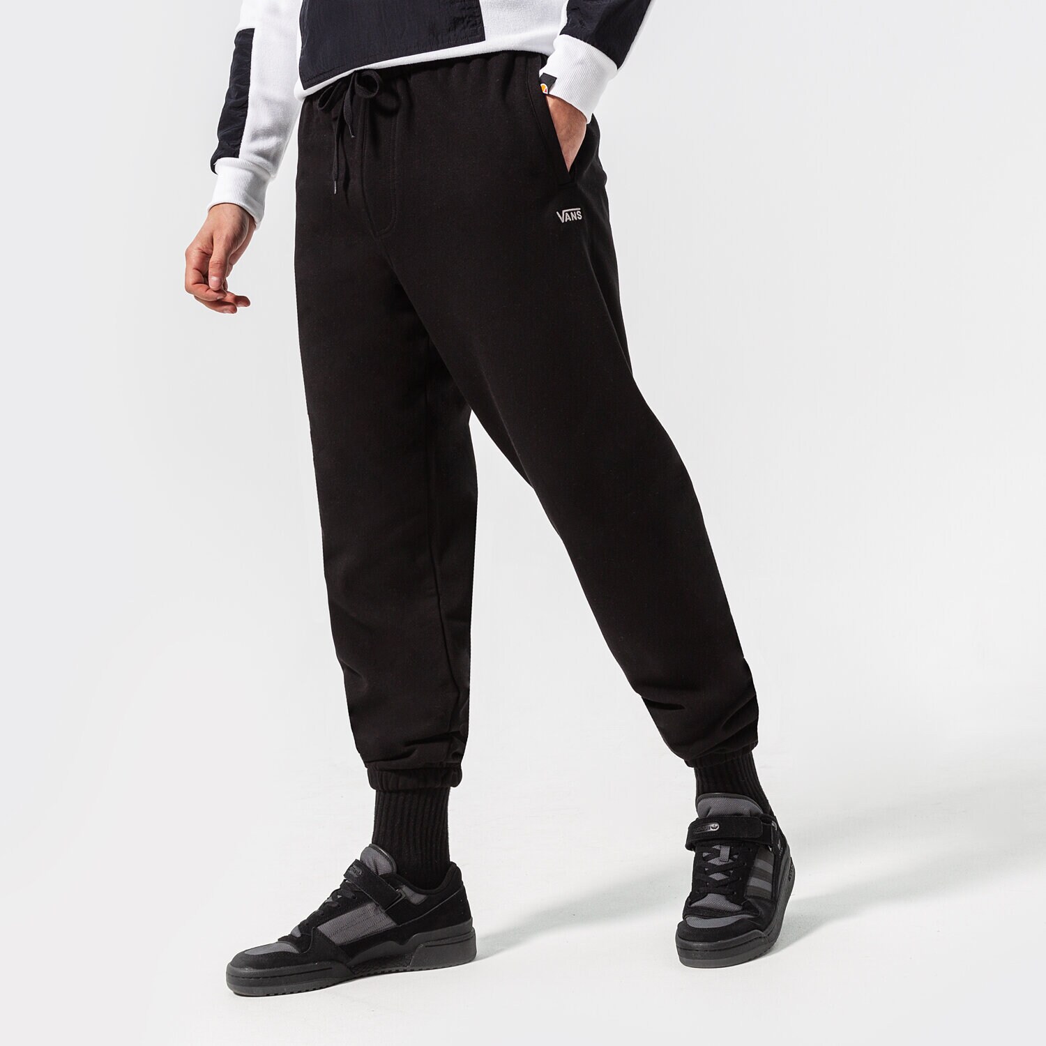 Bărbați pantaloni VANS PANTALONI  BASIC FLEECE PANT VN0A3HKNBLK1 Negru