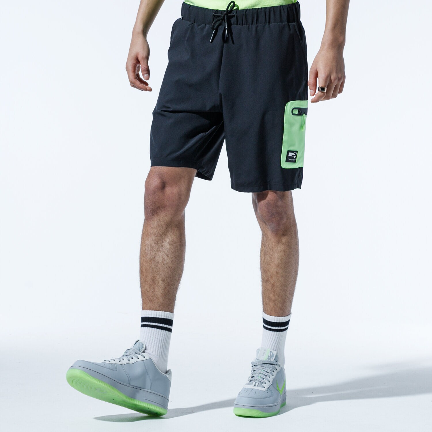 Femei pantaloni scurți CONFRONT PANTALONI SCURȚI LONG BEACH CF120SZM35001 Verde