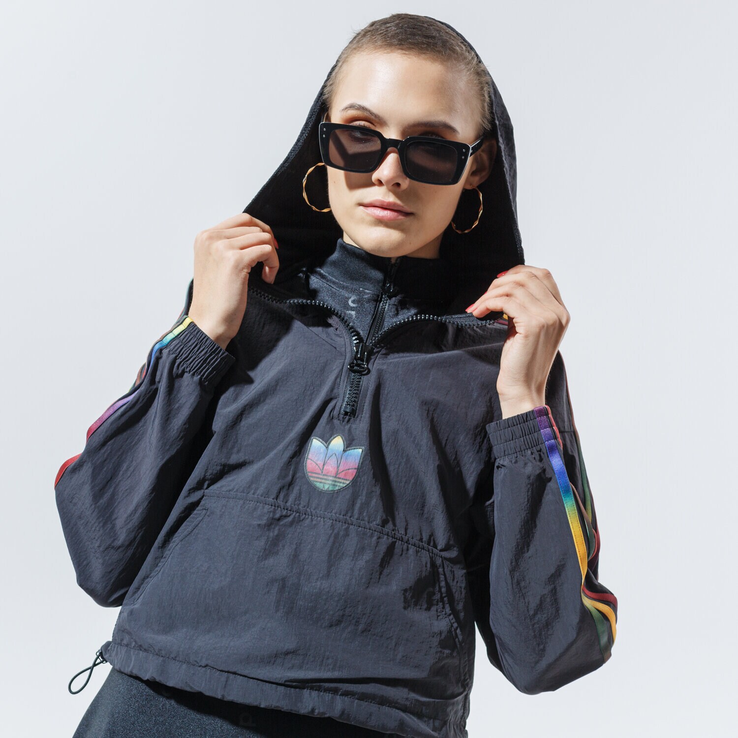 Femei bluză ADIDAS BLUZĂ CU GLUGĂ CROPPED HALFZIP GD2262 Negru