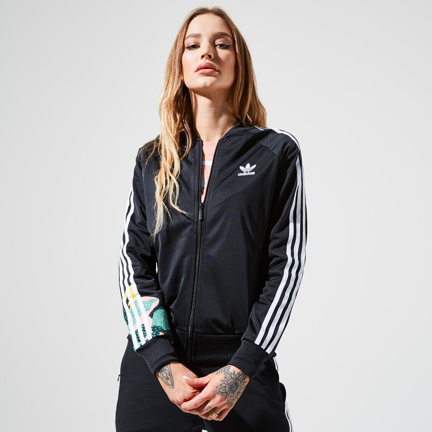 Femei bluză ADIDAS BLUZĂ TRACKTOP GC6849 Negru