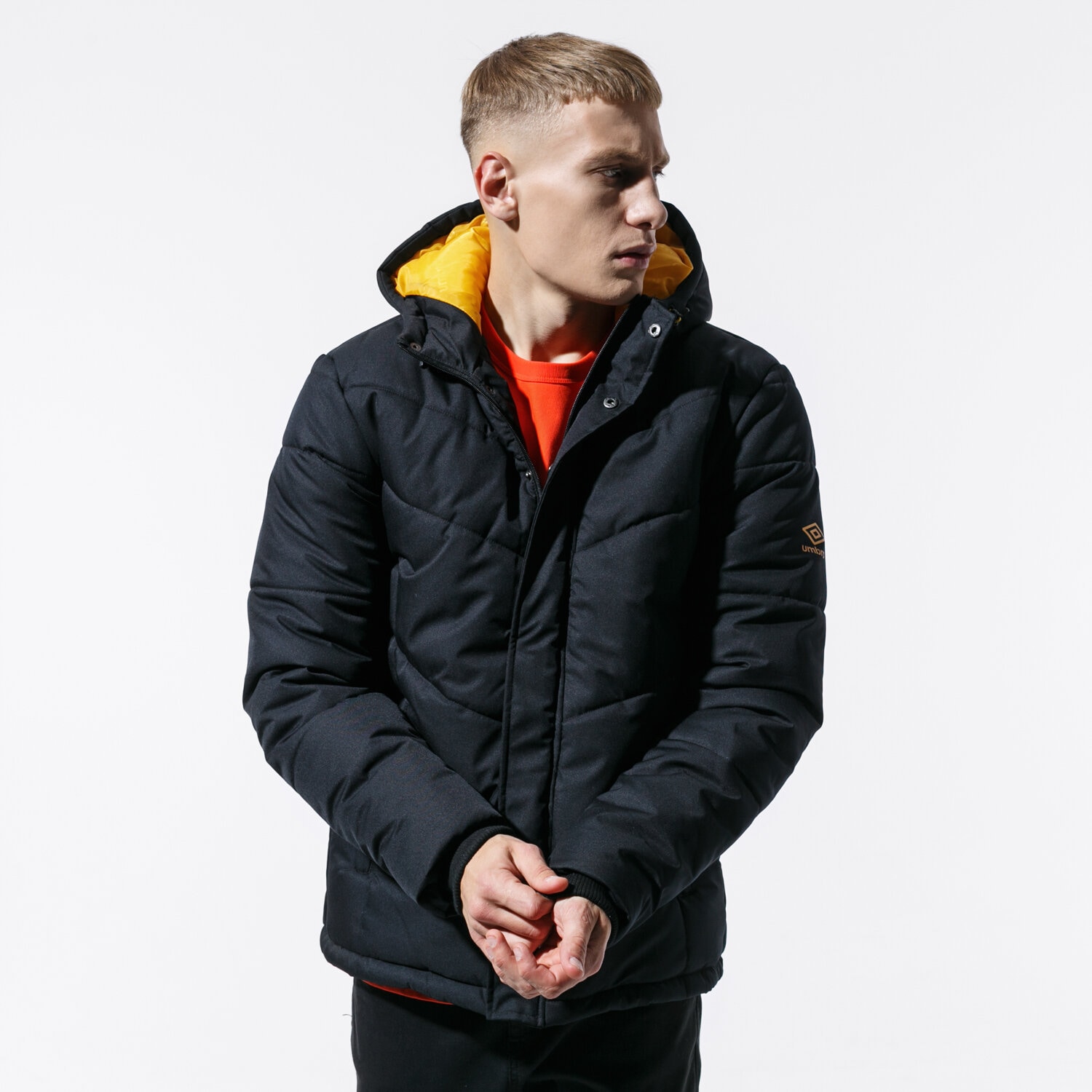 Bărbați eacă de iarnă UMBRO JACHETĂ DE IARNĂ RETRO PUFFER JKT UL39KUM82001 Negru