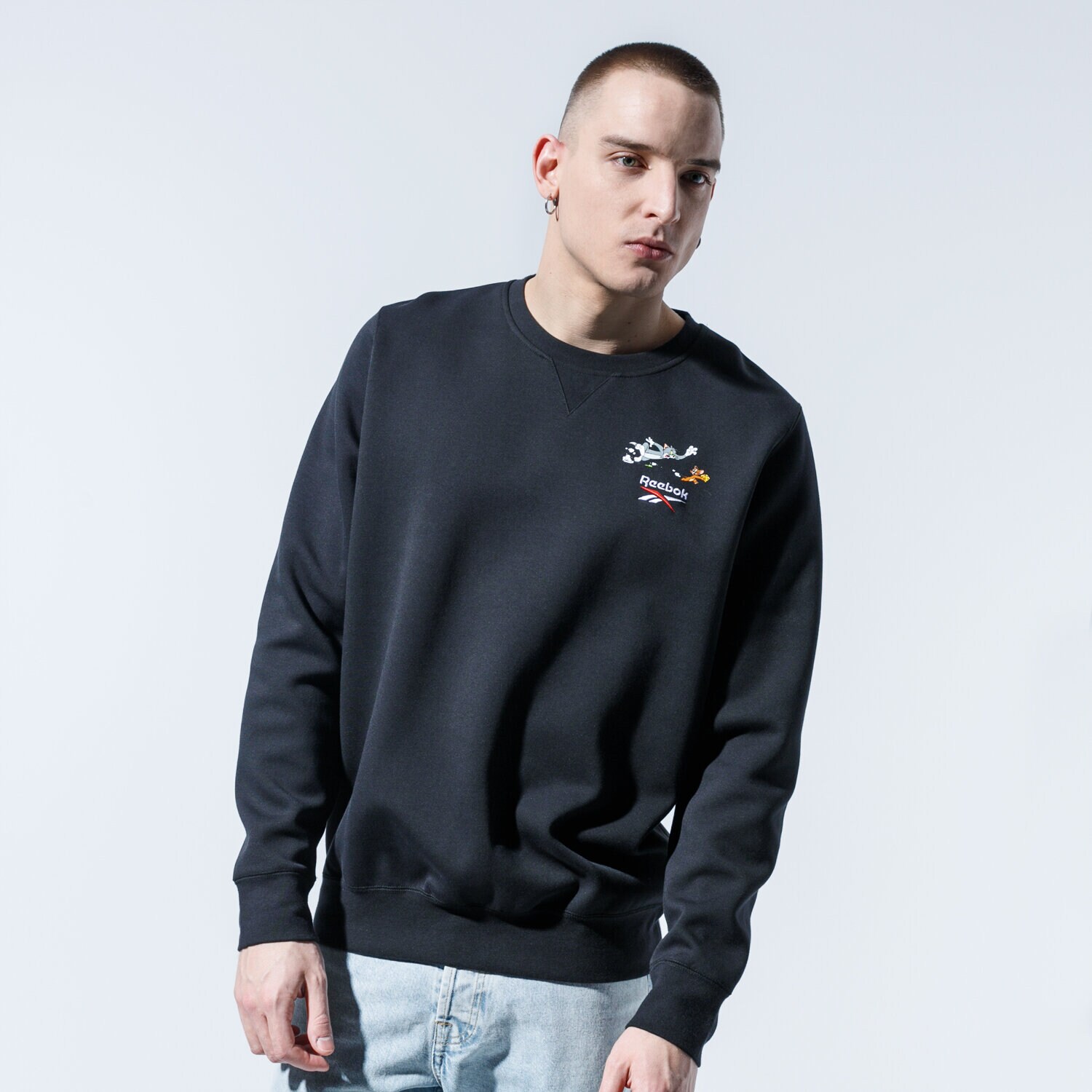 Bărbați bluză REEBOK BLUZĂ TJ CREW 1 GJ0464 Negru