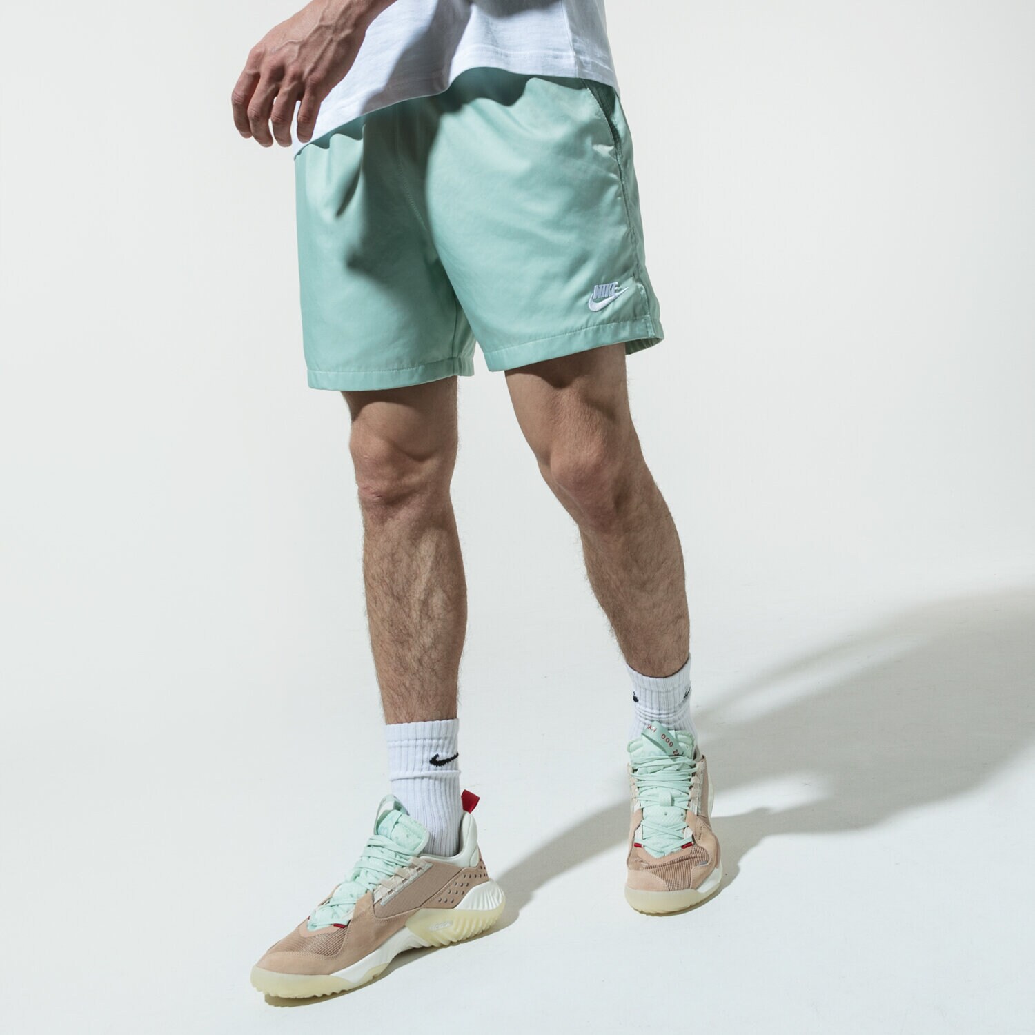 Femei pantaloni scurți NIKE PANTALONI SCURȚI SPORTSWEAR AR2382-321 Verde