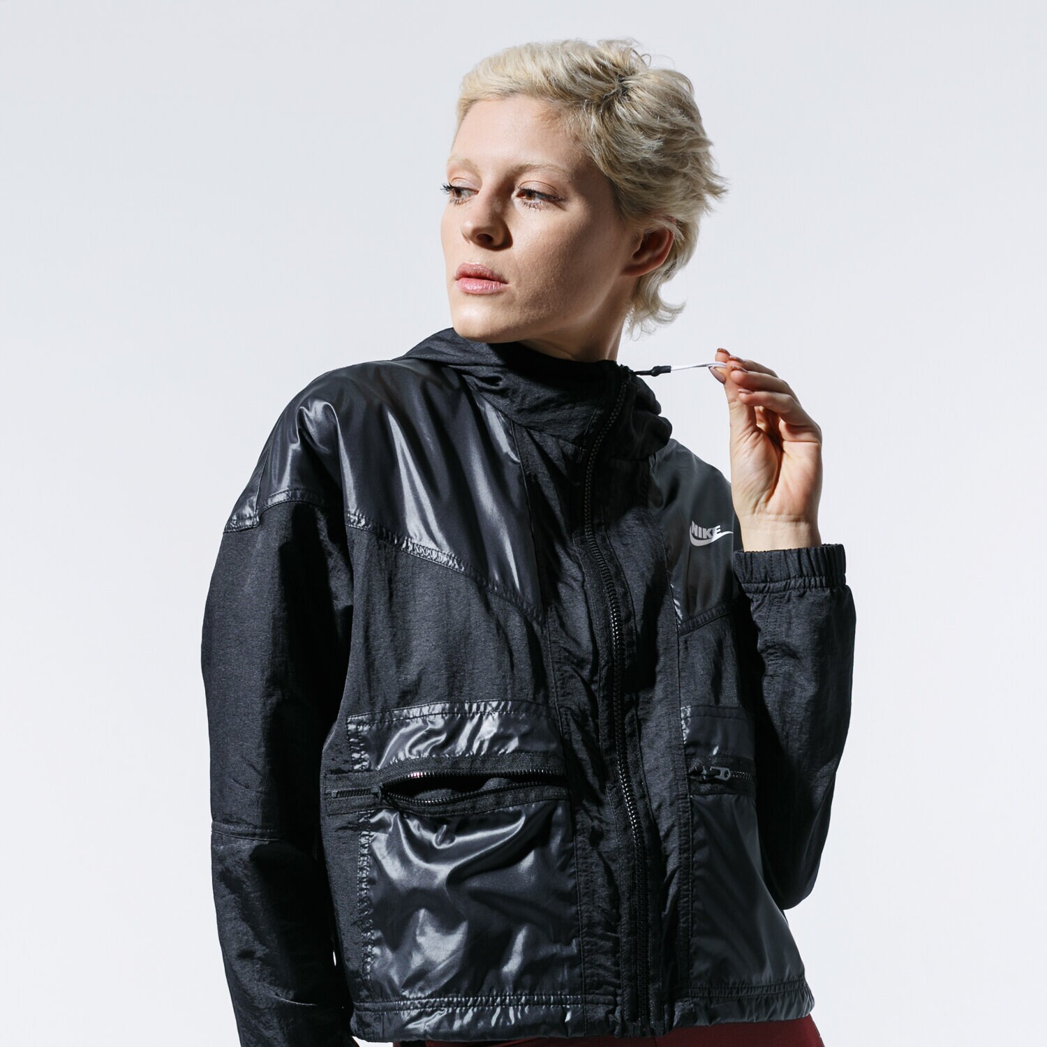 Femei geacă de iarnă NIKE JACHETĂ W NSW WR JKT CARGO REBEL BV2833-010 Negru