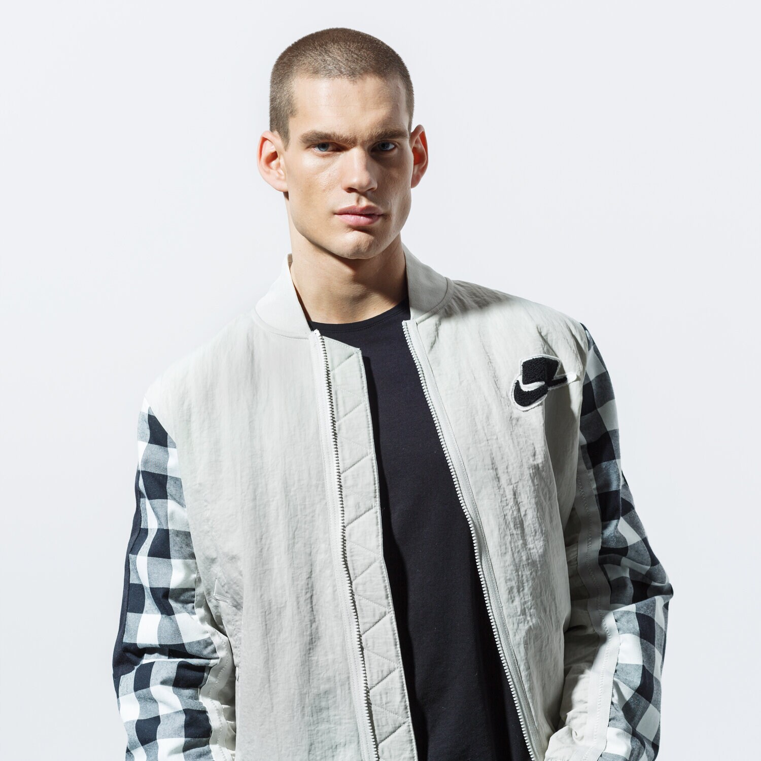 Bărbați eacă de iarnă NIKE JACHETĂ M NSW NSP SYN FILL BOMBER JKT BV4532-072 Bej