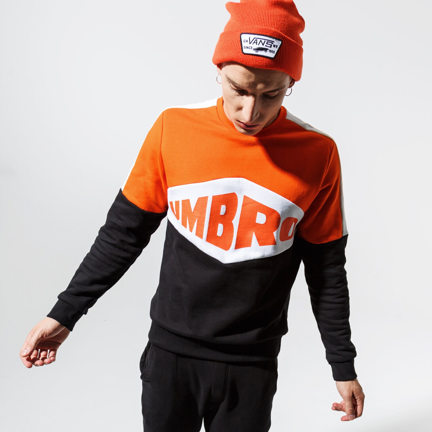 Bărbați bluză UMBRO BLUZĂ CLASSIC SWEATSHIRT UL39BLM85001 Negru