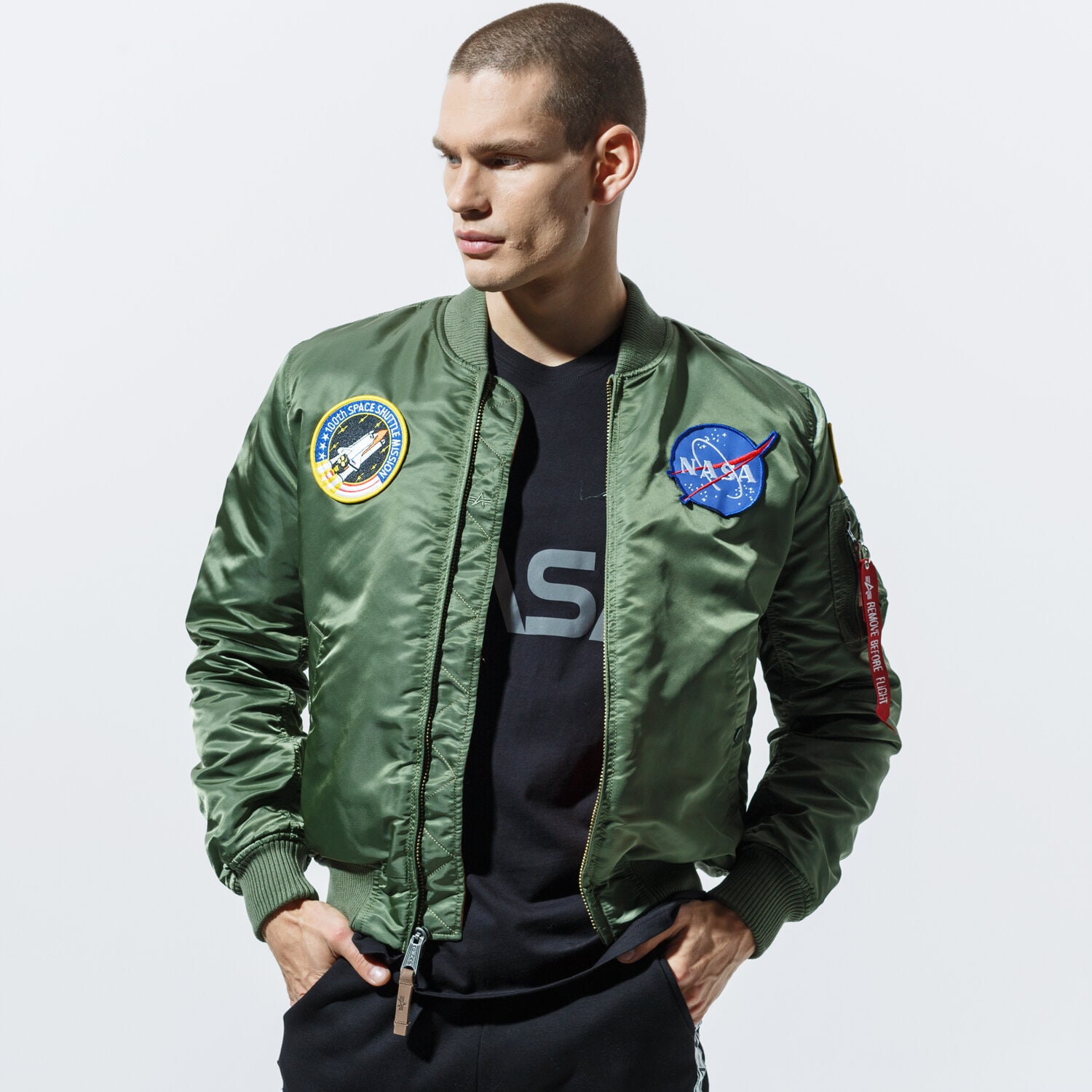 Bărbați eacă de iarnă ALPHA INDUSTRIES JACHETĂ DE IARNĂ MA-1 VF NASA 16610701 Verde