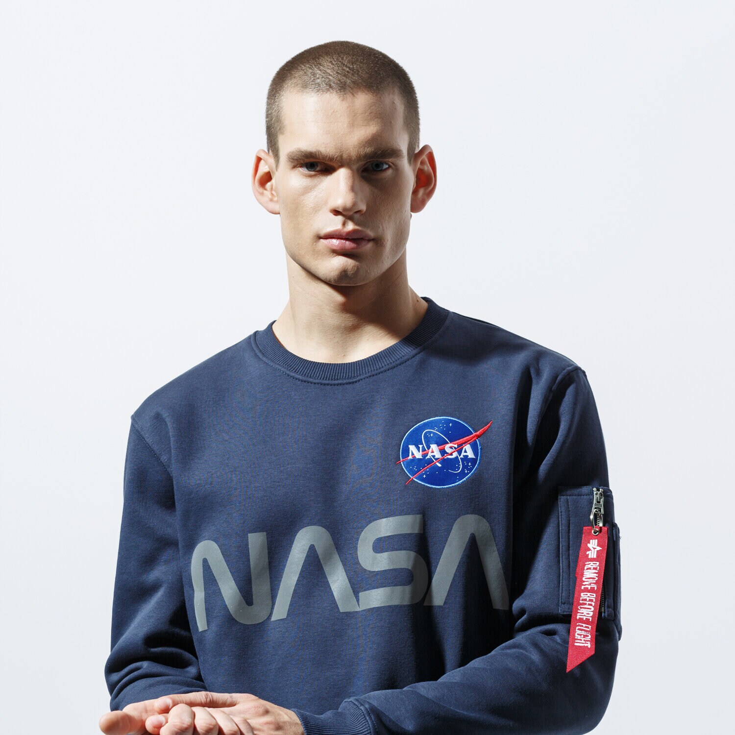 Bărbați bluză ALPHA INDUSTRIES BLUZĂ NASA REFLECTIVE SWEATER 178309-07 Bleumarin