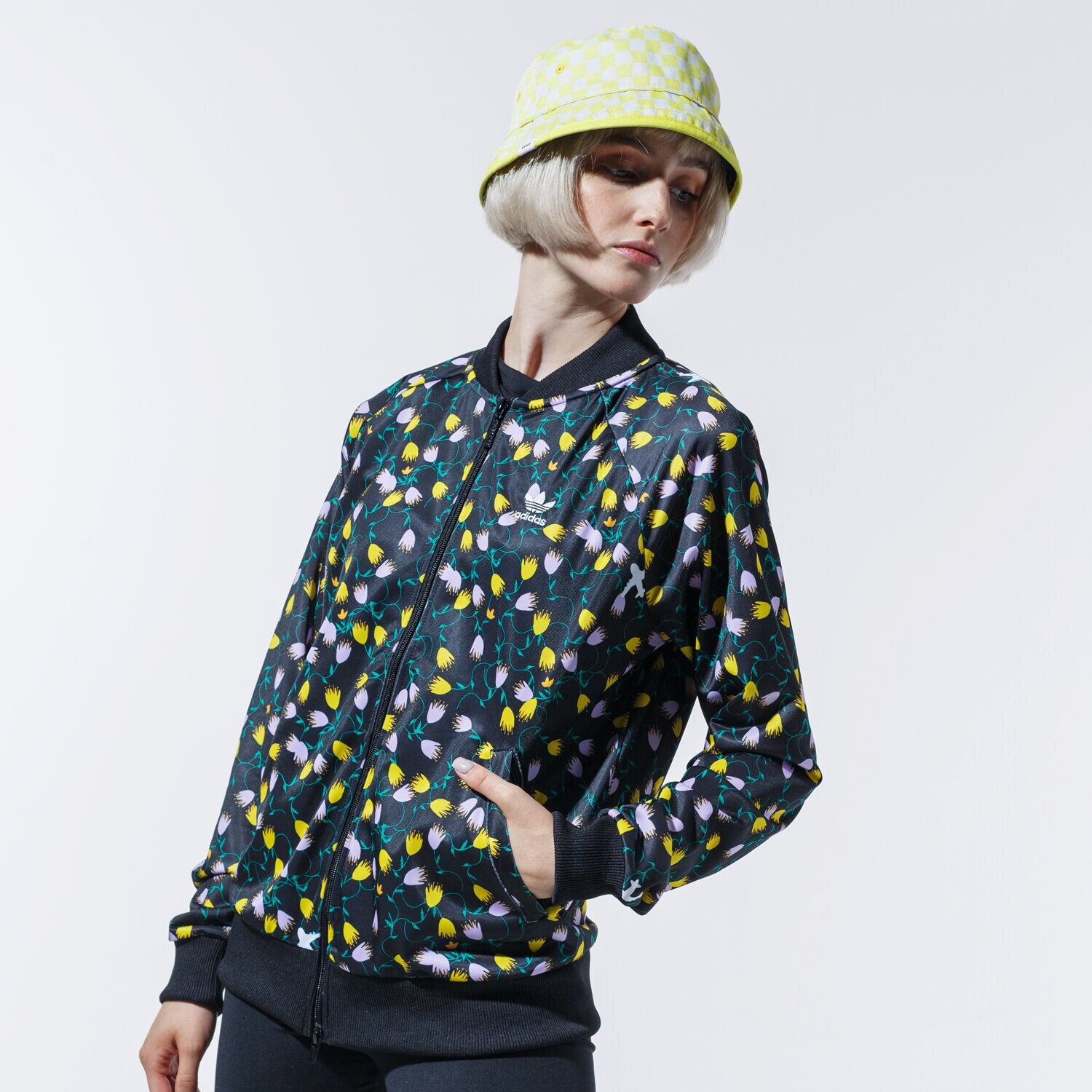 Femei bluză ADIDAS BLUZĂ AOP TRACK TOP FL4106 Mulicolor