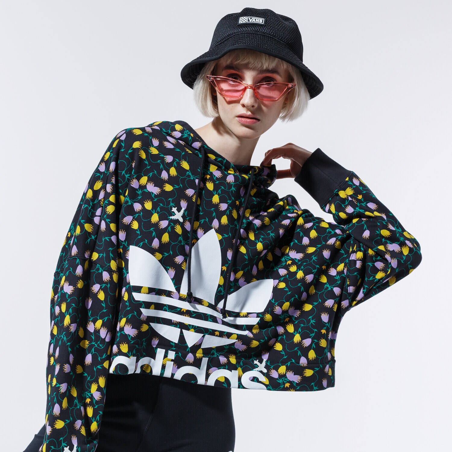 Femei bluză ADIDAS BLUZĂ CU GLUGĂ AOP CROP HOODIE FL4110 Mulicolor