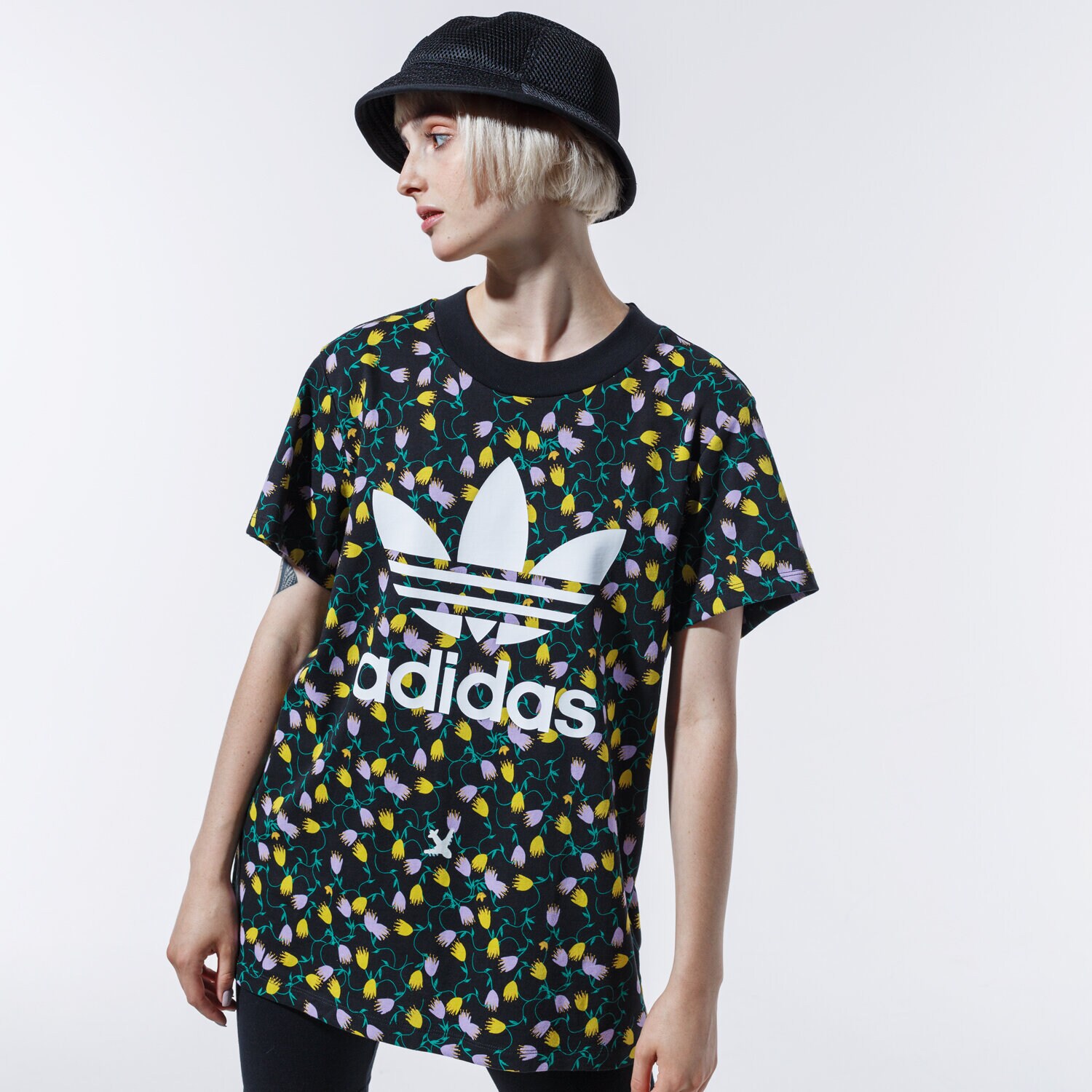 Femei tricou ADIDAS TRICOU AOP TEE FL4112 Mulicolor