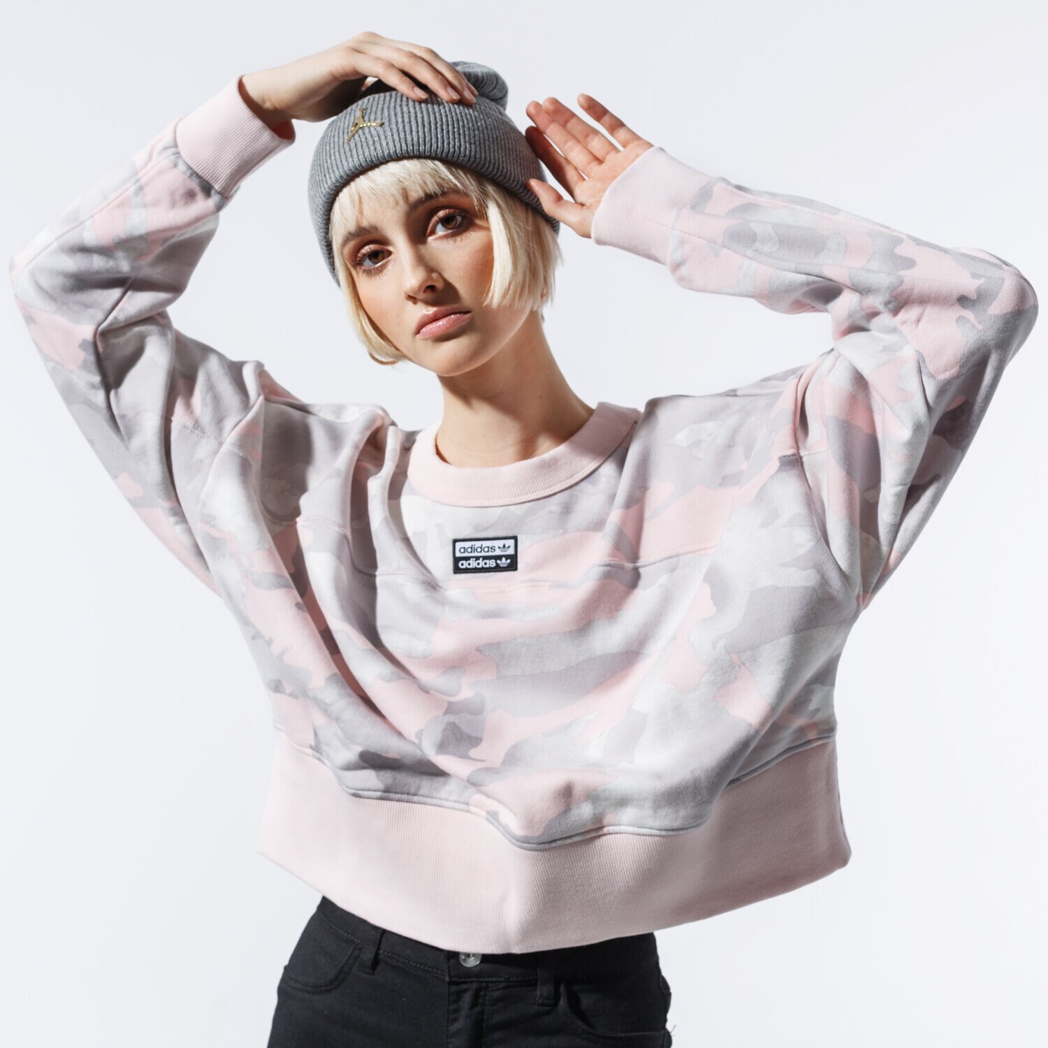 Femei bluză ADIDAS BLUZĂ CROPPED SWEATER EC0777 Mulicolor