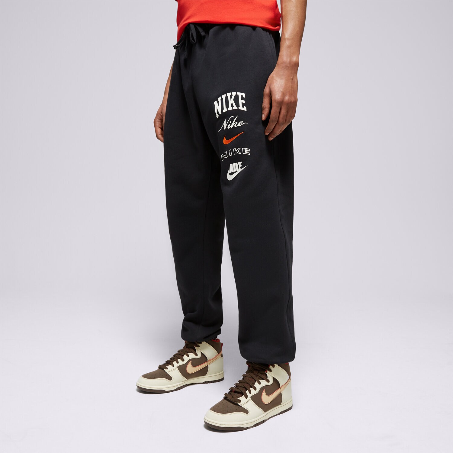 Bărbați pantaloni NIKE PANTALONI  M NK CLUB BB CF PANT STACK GX FN2643-010 Negru