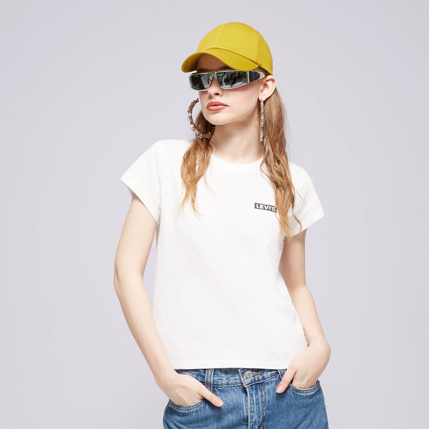 Femei tricou LEVI'S TRICOU GRAPHIC AUTHENTIC TSHIRT WHITES A6126-0045 Alb