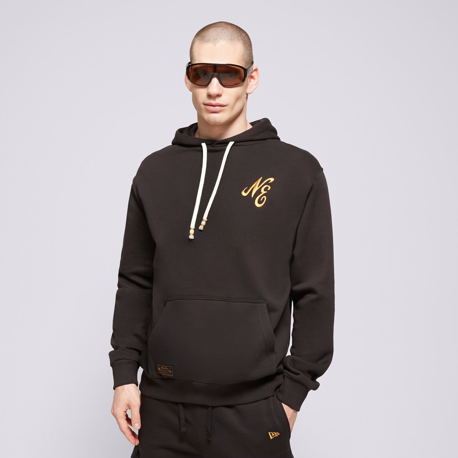 Bărbați bluză NEW ERA BLUZĂ CU GLUGĂ NE SCRIPT LOGO NONE 60435401 Negru