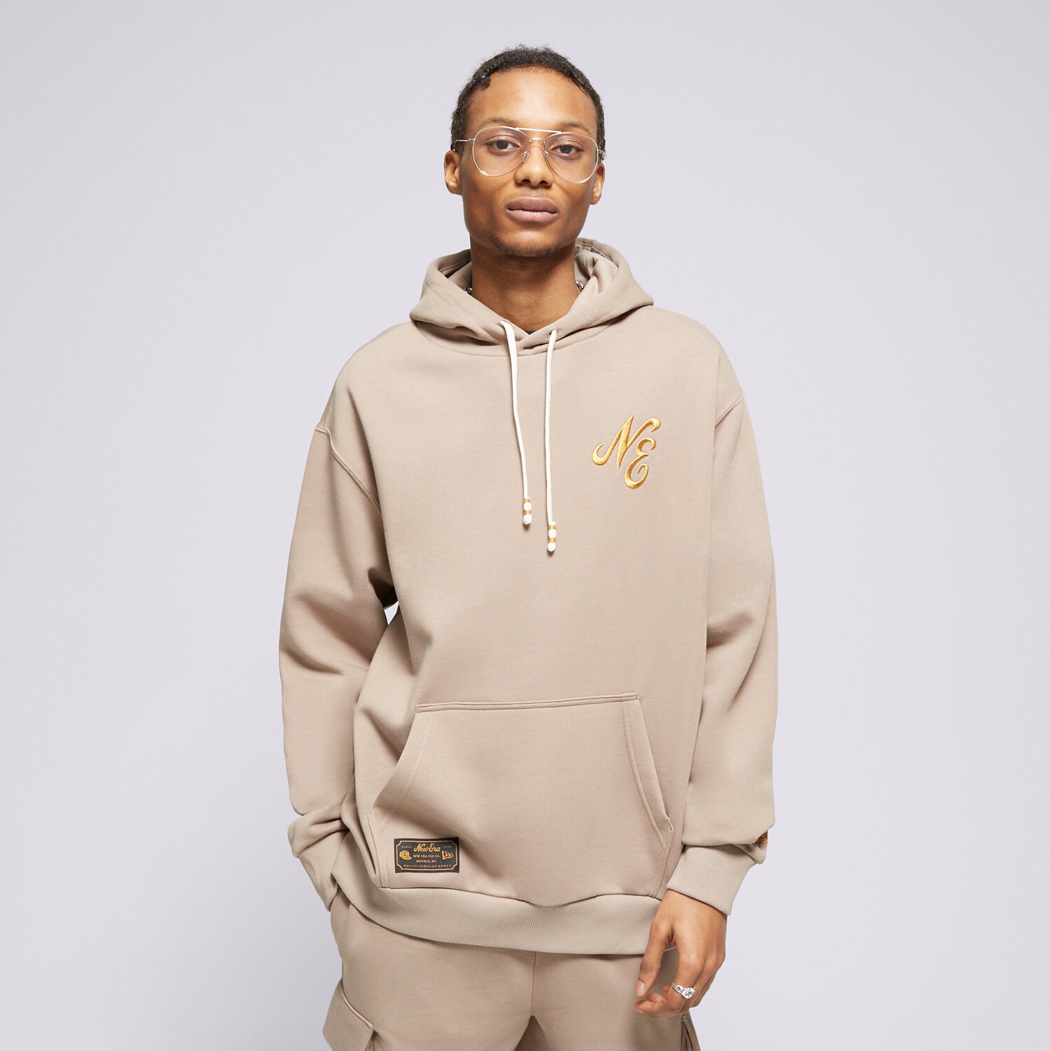 Bărbați bluză NEW ERA BLUZĂ CU GLUGĂ NE SCRIPT NONE 60435400 Maro