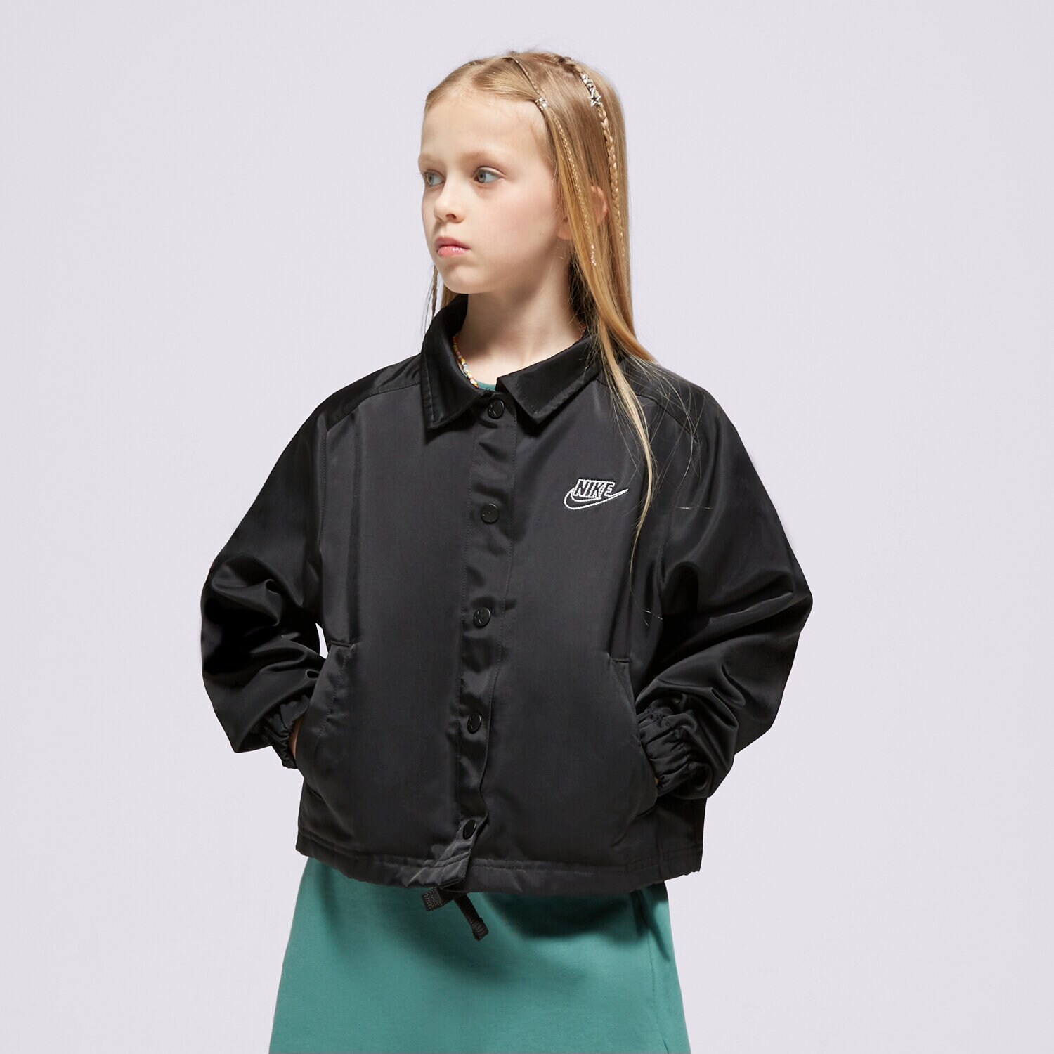 Jachetă de sezon pentru copii (primăvară/toamnă) NIKE JACHETĂ G NSW JKT NVLTY CAPSULE GIRL FN8637-010 Negru