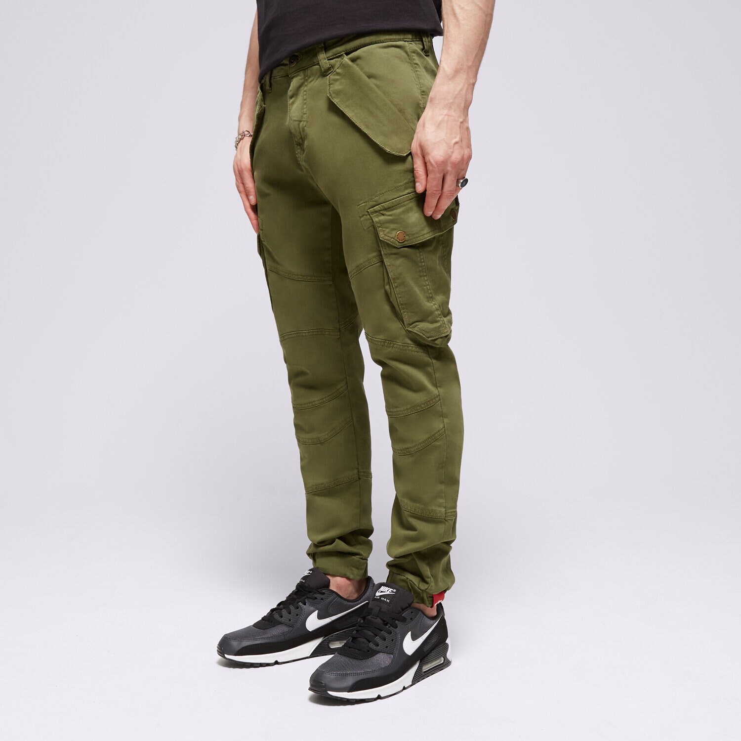 Bărbați pantaloni ALPHA INDUSTRIES PANTALONI  COMBAT PANT LW 126215142 Kaki